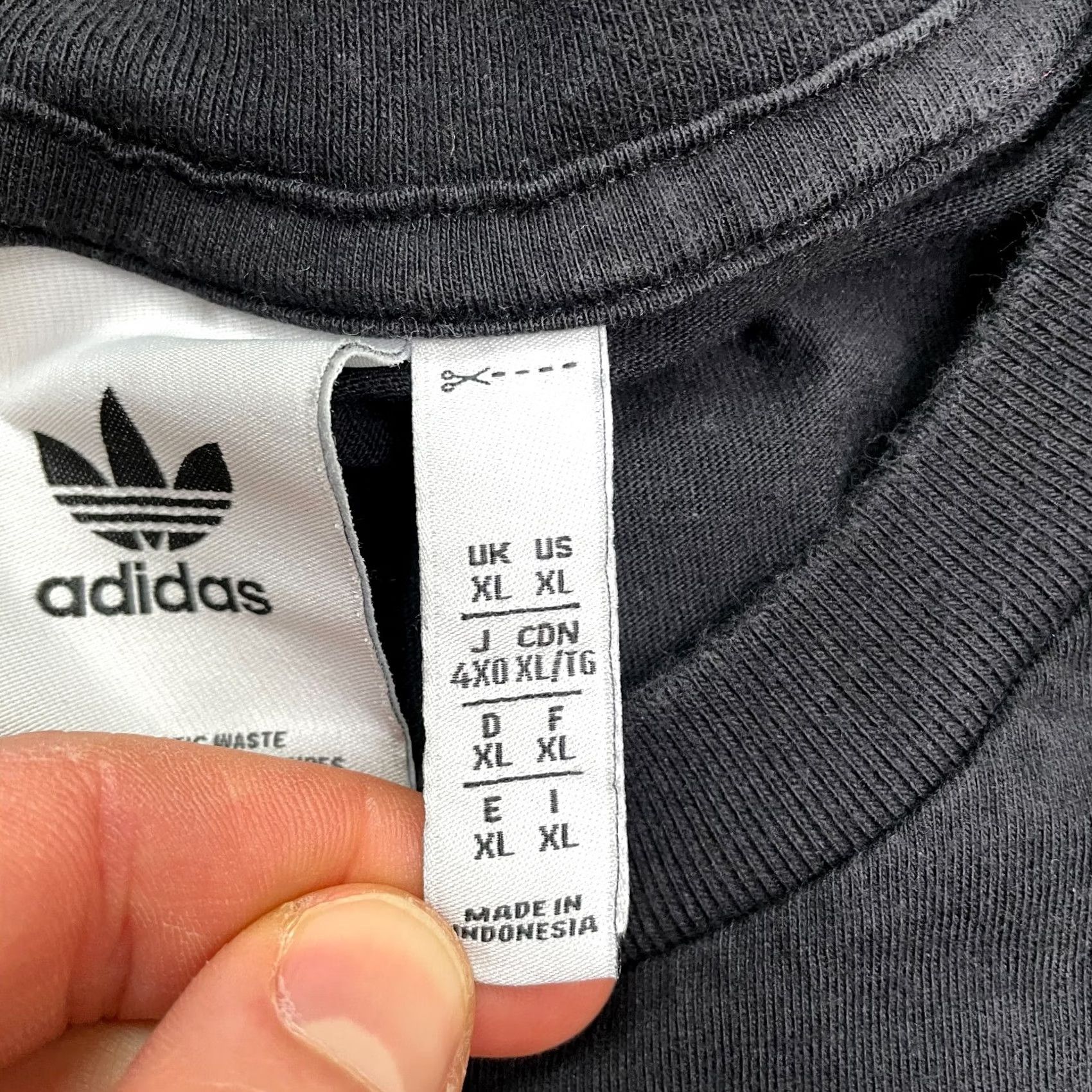 Adidas Adidas Graphic T-Shirt Mens XL Black Crew Neck Short Sleeve Casual Essential Tee Size US XL / EU 56 / 4 - 6 Thumbnail