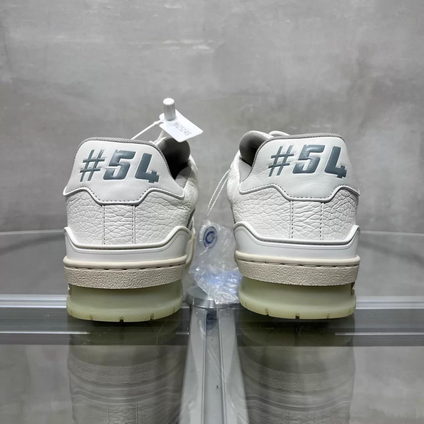 Louis Vuitton LV Trainer White Cement UK3.5/37.5 YH25245 Size US 7 / IT 37 - 6 Thumbnail