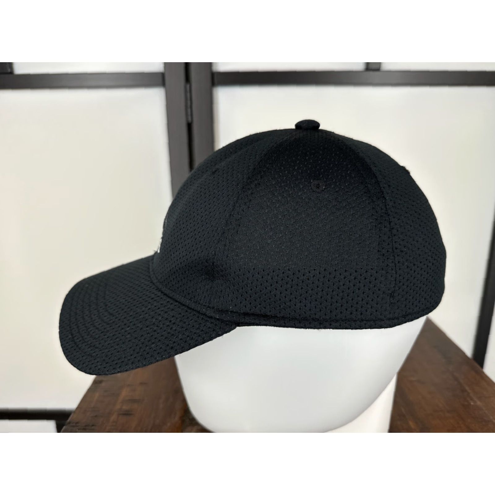 Adidas Adidas Hat Cap Fitted Adult Medium Black Polyester Embroidered A-Flex Golf Hat Cap Mens Size ONE SIZE - 4 Thumbnail