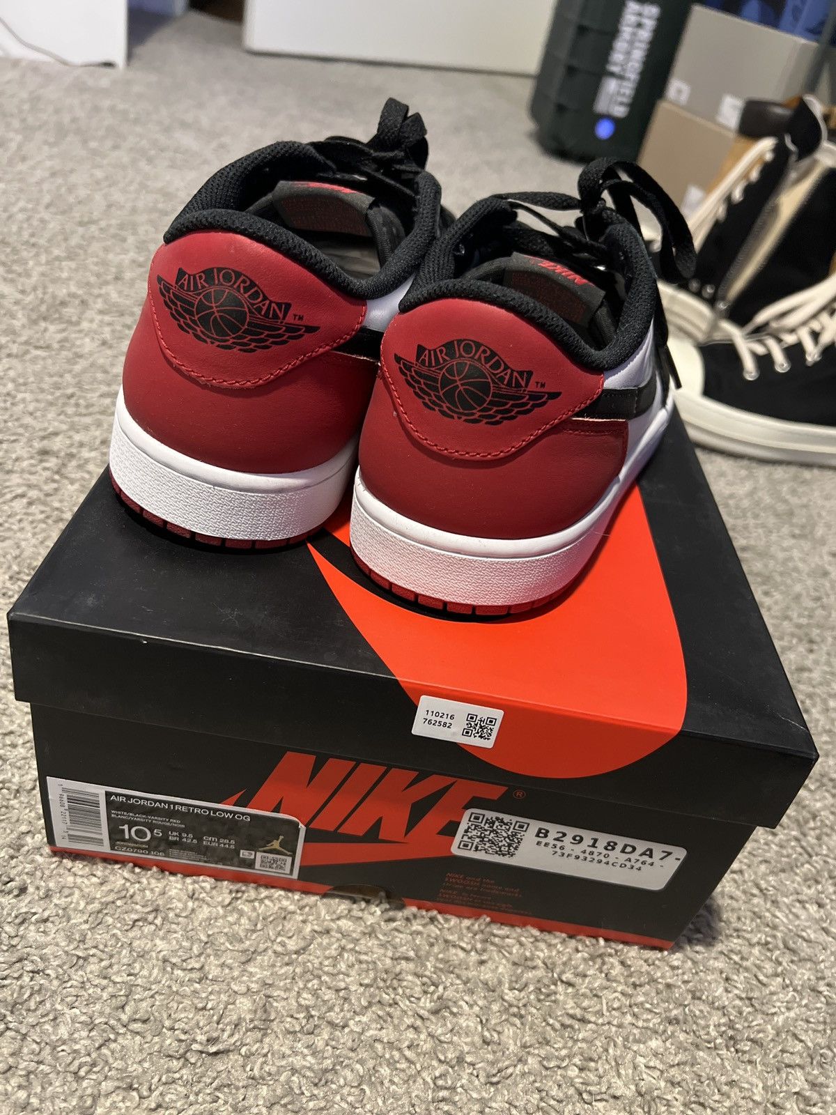 Jordan Brand Jordan 1 low black toe Size US 10.5 / EU 43-44 - 4 Thumbnail