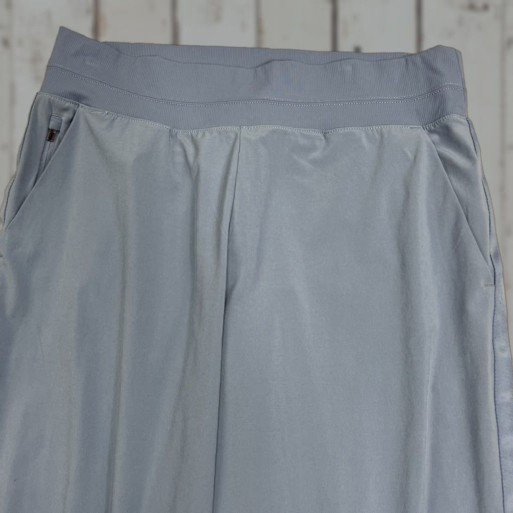 Athleta Athleta Nolita Slim Tapered Crop Pants 16 (34x24) Blue Stretch Pockets Casual Size 38" / US 16 / IT 52 - 1 Thumbnail