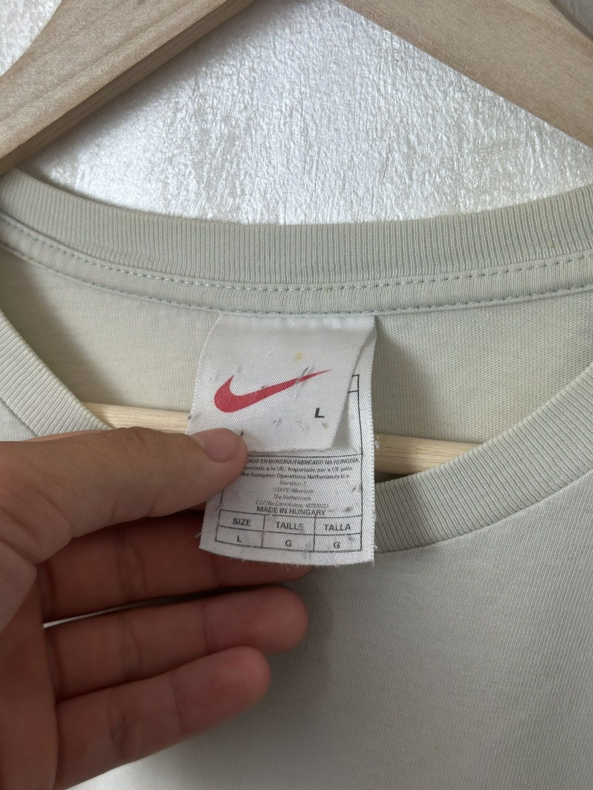 Nike Vintage Nike Y2K Box Logo Tee Size US L / EU 52-54 / 3 - 6 Thumbnail