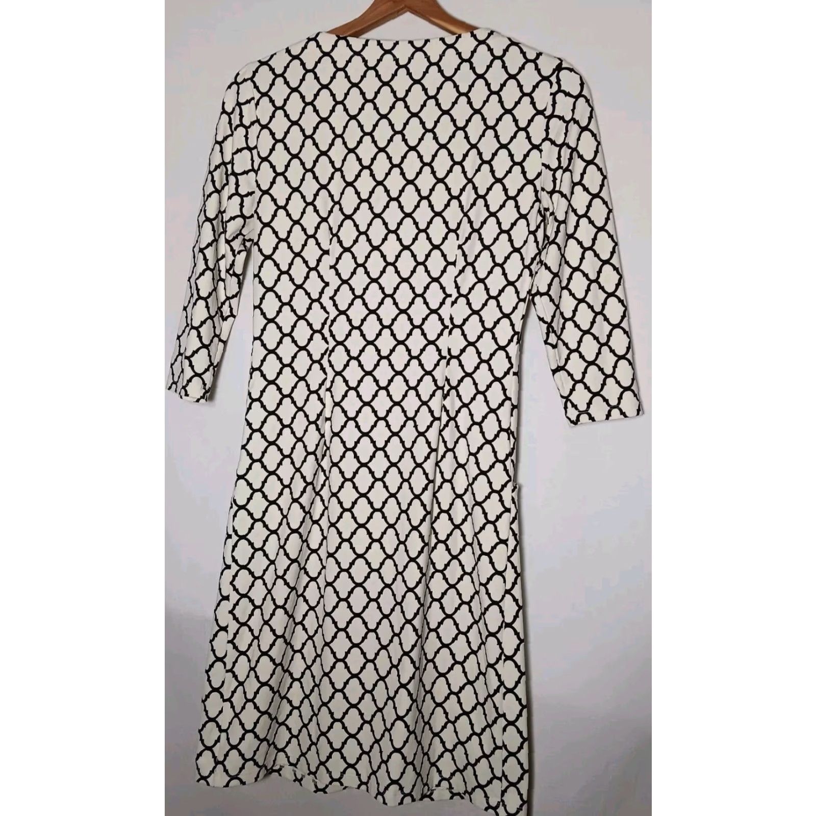 J.McLaughlin VINTAGE J. MCLAUGHLIN Dress Sheath XS Knee Length Geometric Lattice 3/4 Sleeve Ivory Black Womens XS Regular Size XS / US 0-2 / IT 36-38 - 2 Thumbnail