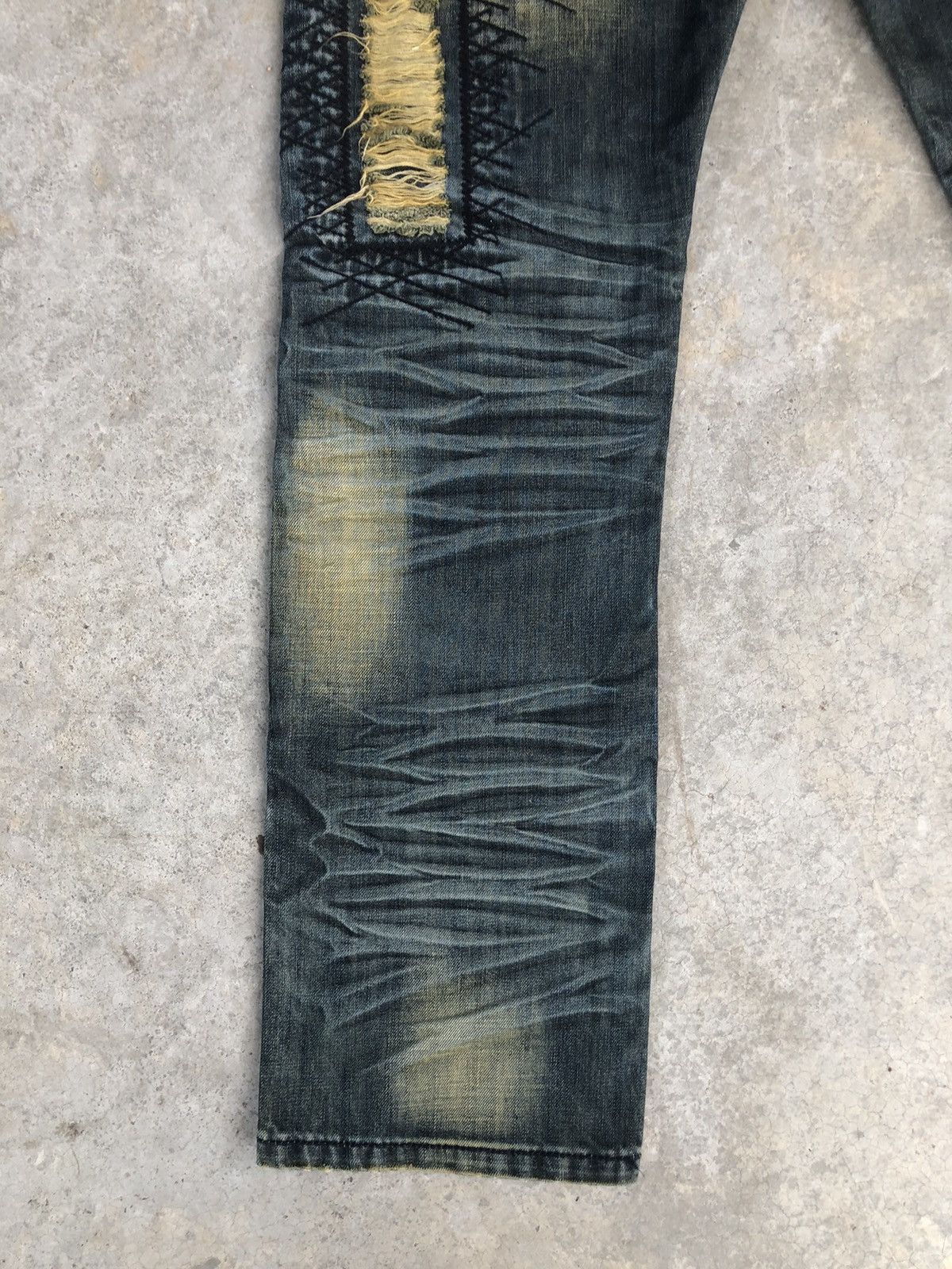 Who Decides War Japanese Kouyizu Distressed Jeans Patchwork Size US 32 / EU 48 - 11 Thumbnail