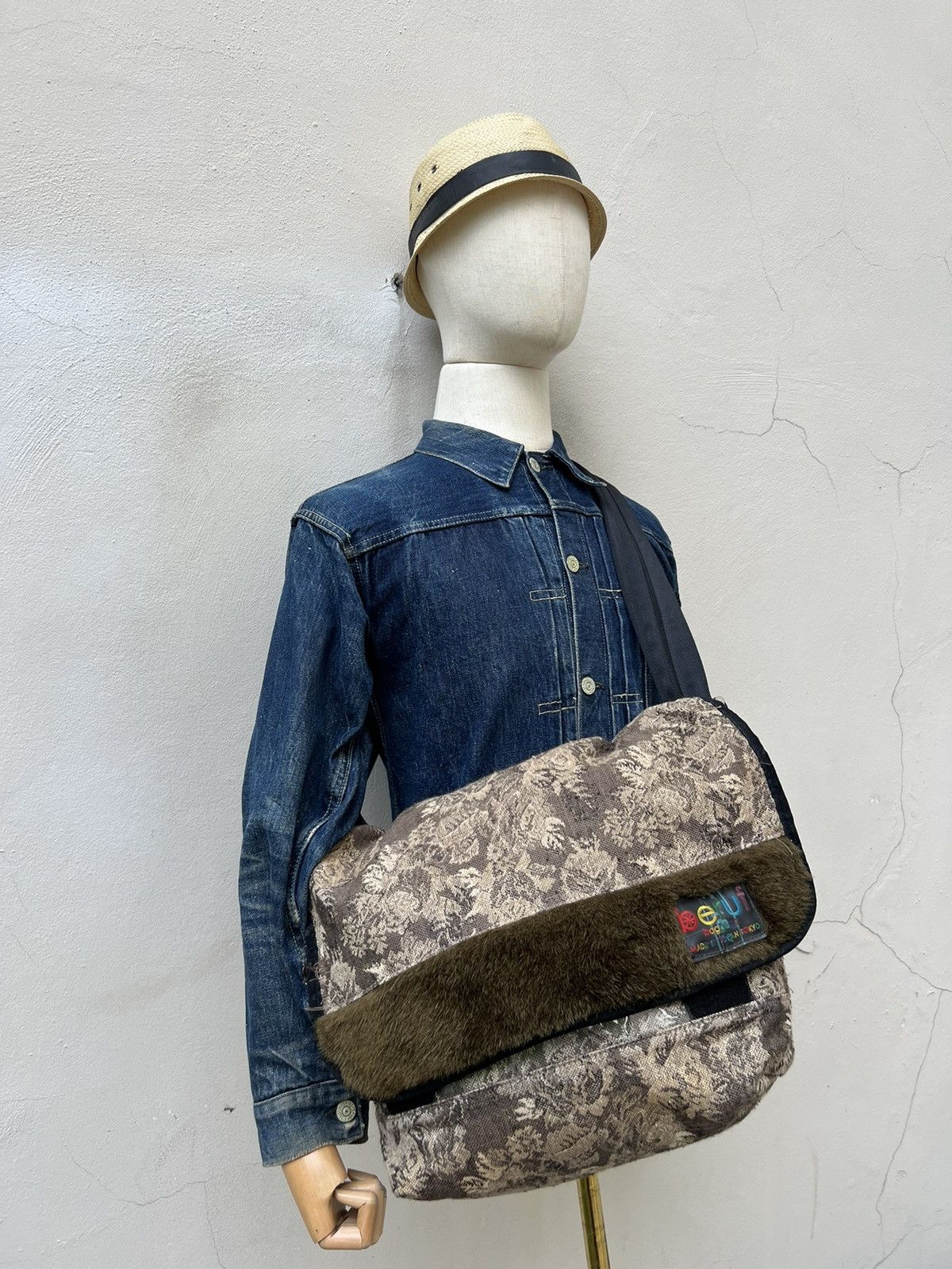 Vintage Vintage Beruf Tokyo Japan Jacquard Tarpaulin Messenger Bag Size ONE SIZE - 7 Thumbnail
