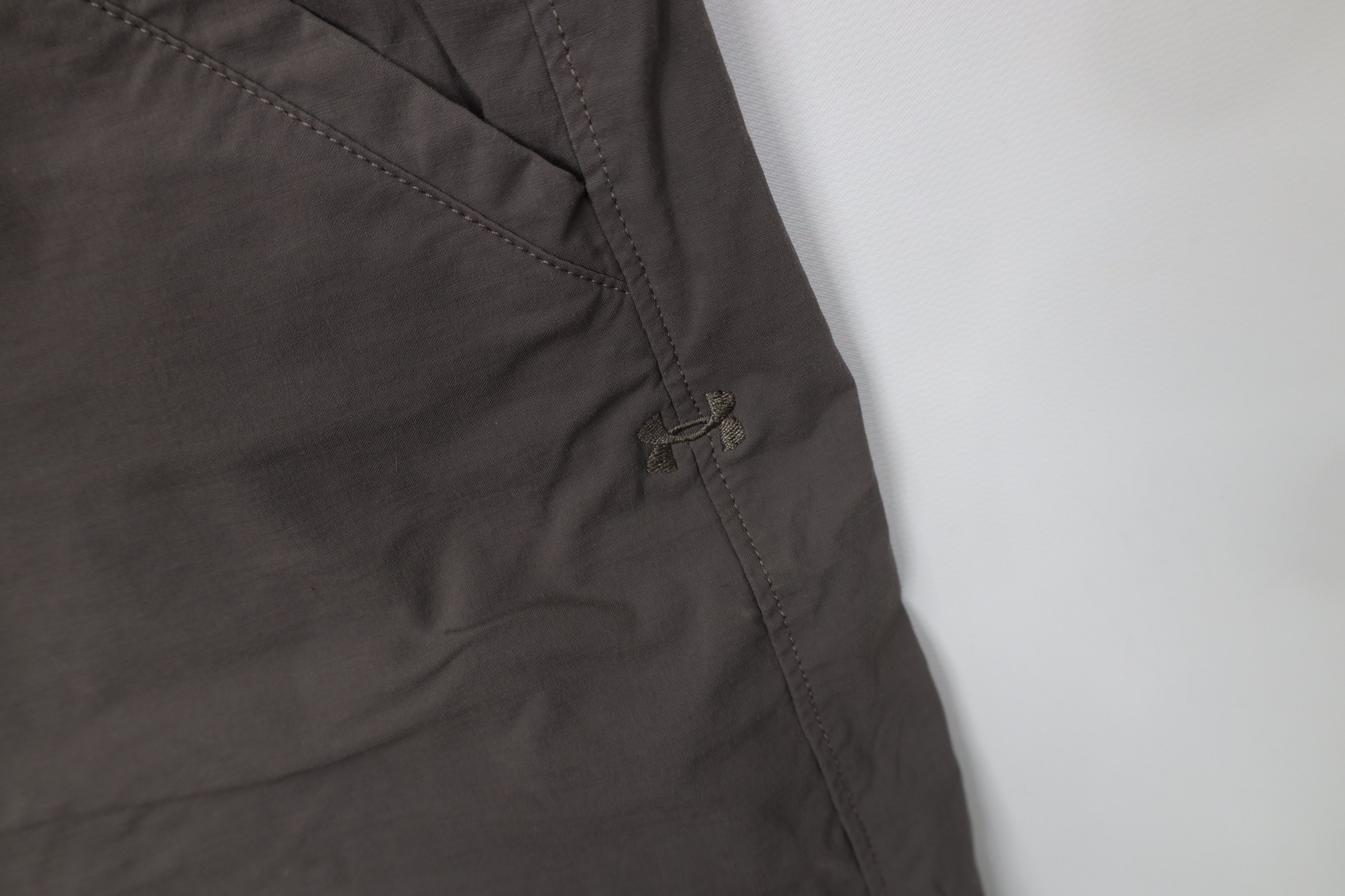 Under Armour Under Armour Fit HeatGear Above Knee Chino Golf Shorts Gray Size US 40 / EU 56 - 5 Thumbnail