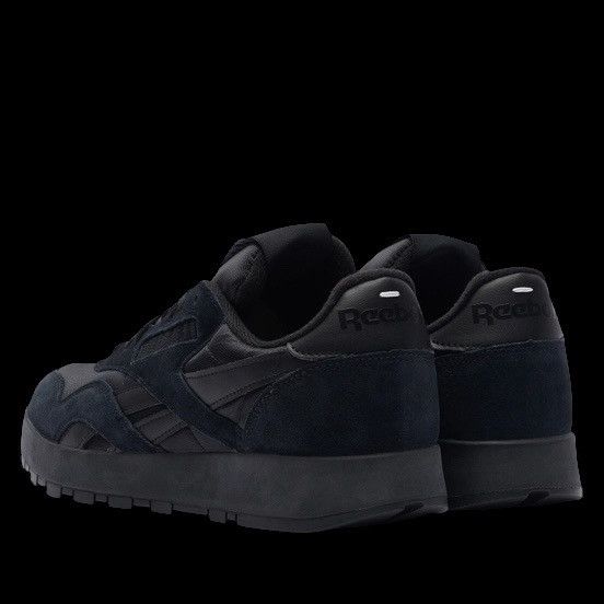 Maison Margiela × Reebok Maison Margiela x Reebok Tabi Project Size US 6.5 / EU 39-40 - 3 Thumbnail