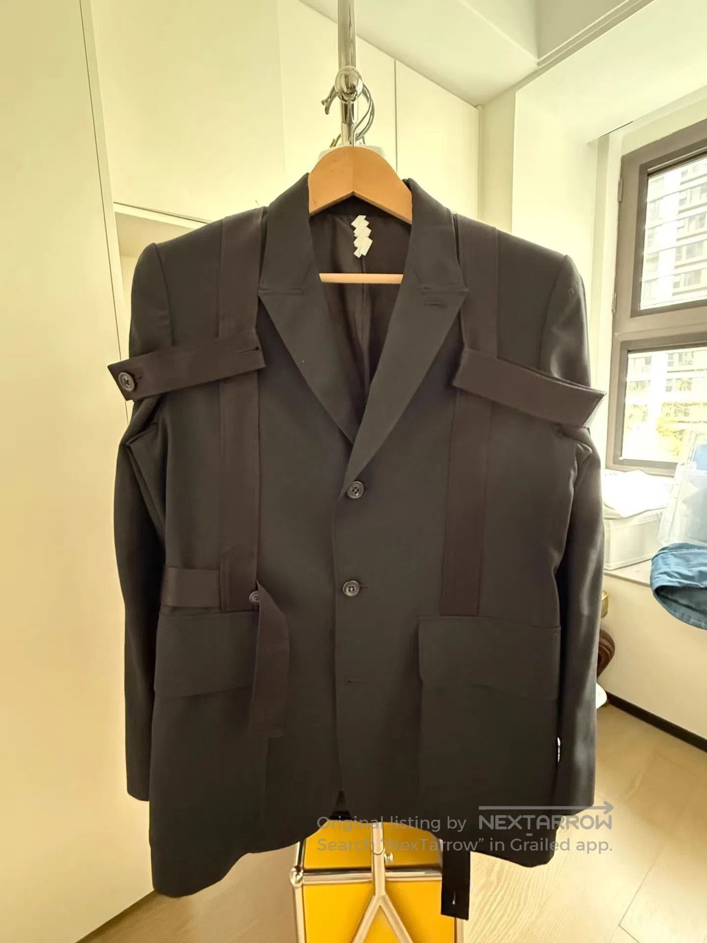 SOSHIOTSUKI Black Structured Blazer with Strap Details Size S. Size US S / EU 44-46 / 1 - 1 Thumbnail