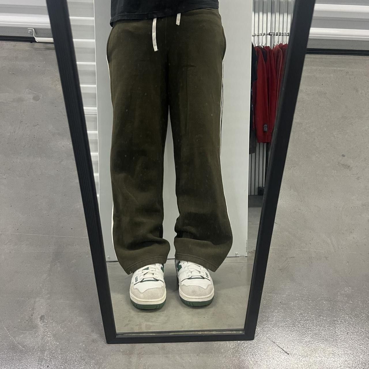 Vintage Vintage Y2K/2000s Green Wide Leg Sweatpants with adjustable waistband and drawstring! Size US 30 / EU 46 - 1 Thumbnail