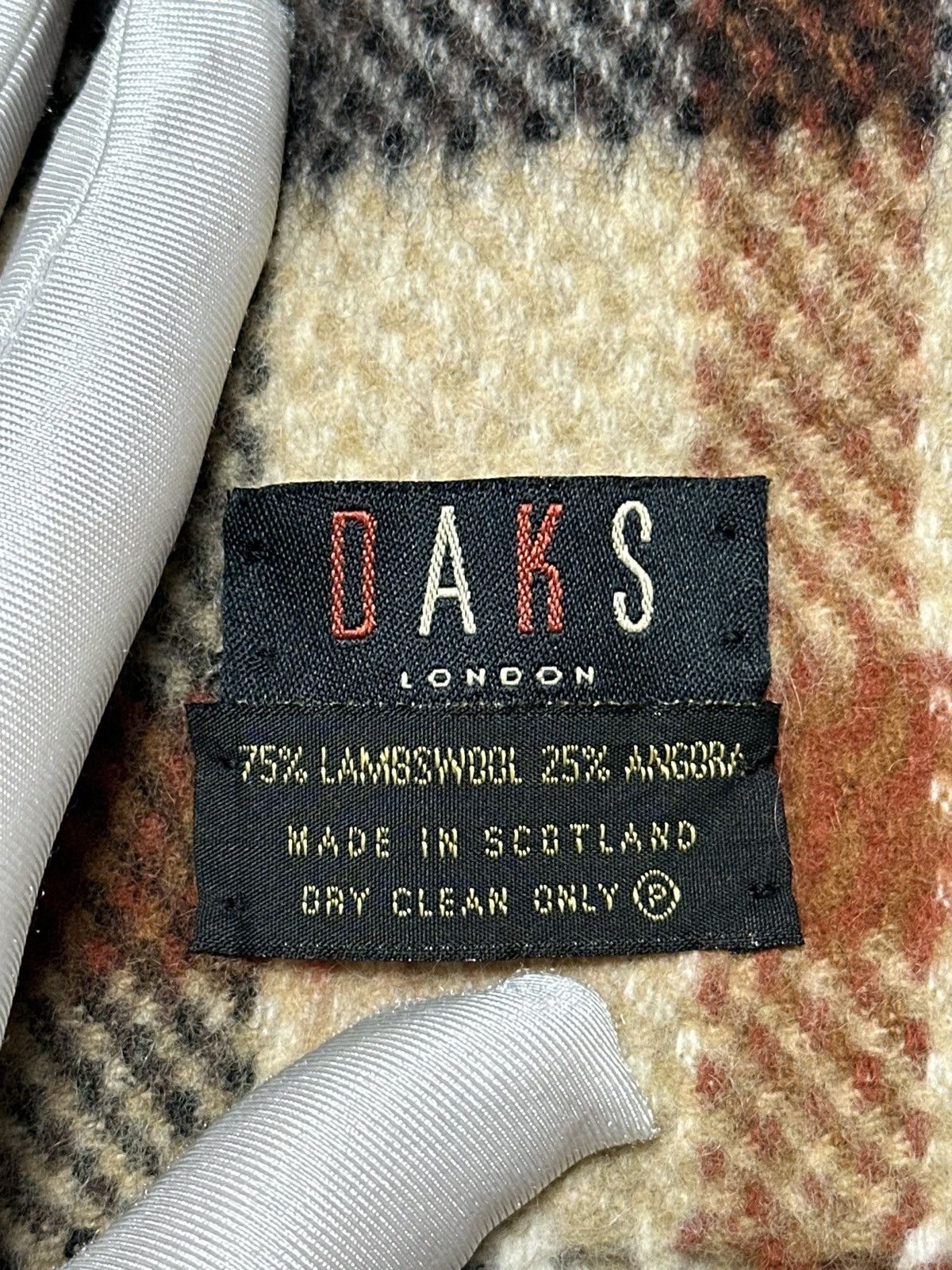 DAKS Daks London Iconic Checked Lambswool Scarf Size ONE SIZE - 7 Thumbnail