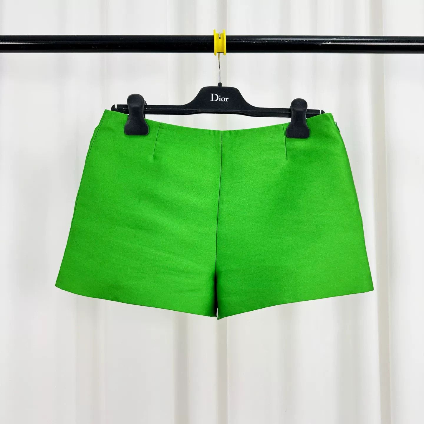 Valentino Valentino Green Silk Shorts Size 40" / US 18 - 1 Thumbnail