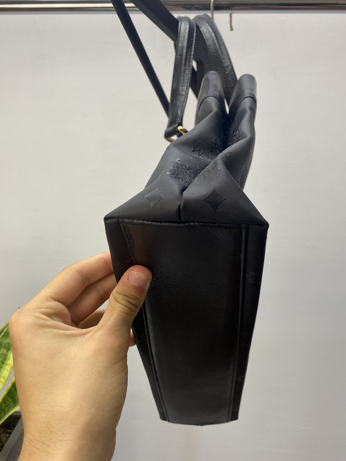 Japanese Brand × MCM MCM Tote Bag Vintage Leather Bag Made in Germany Size ONE SIZE - 8 Thumbnail