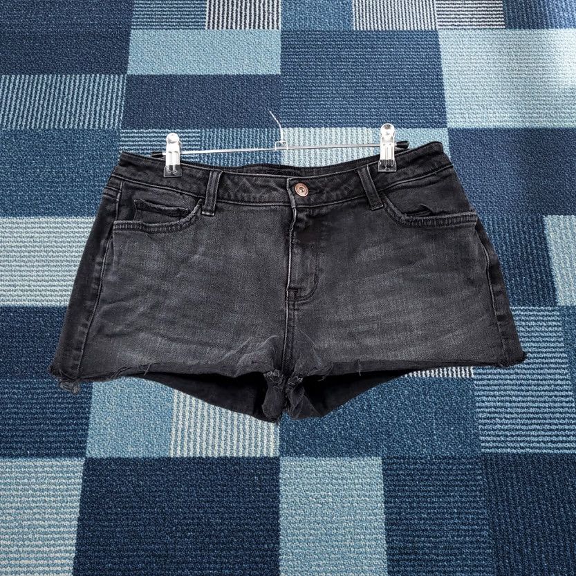 Vintage Arizona Jeans Shorts Womens 9 Black Mid-Rise 5-Pocket Denim Hot Pants Casual Summer Women Regular Fit Black Size 30" / US 8 / IT 44 - 1 Thumbnail