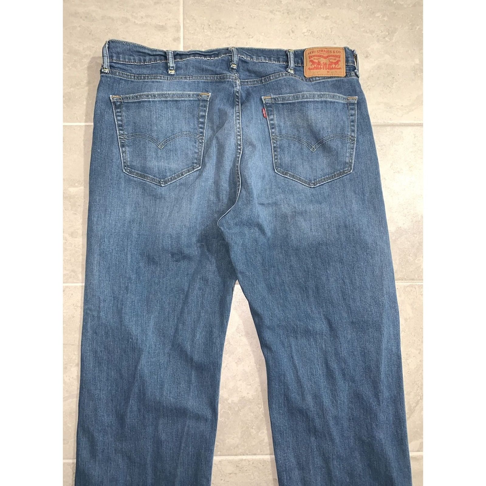 Levi's Levi's 505 Jeans Mens Straight Denim Medium Blue Wash 40x32 Regular Adult Blue Five Pocket Pockets Belt Loops Vintage: No Size US 40 / EU 56 - 7 Thumbnail