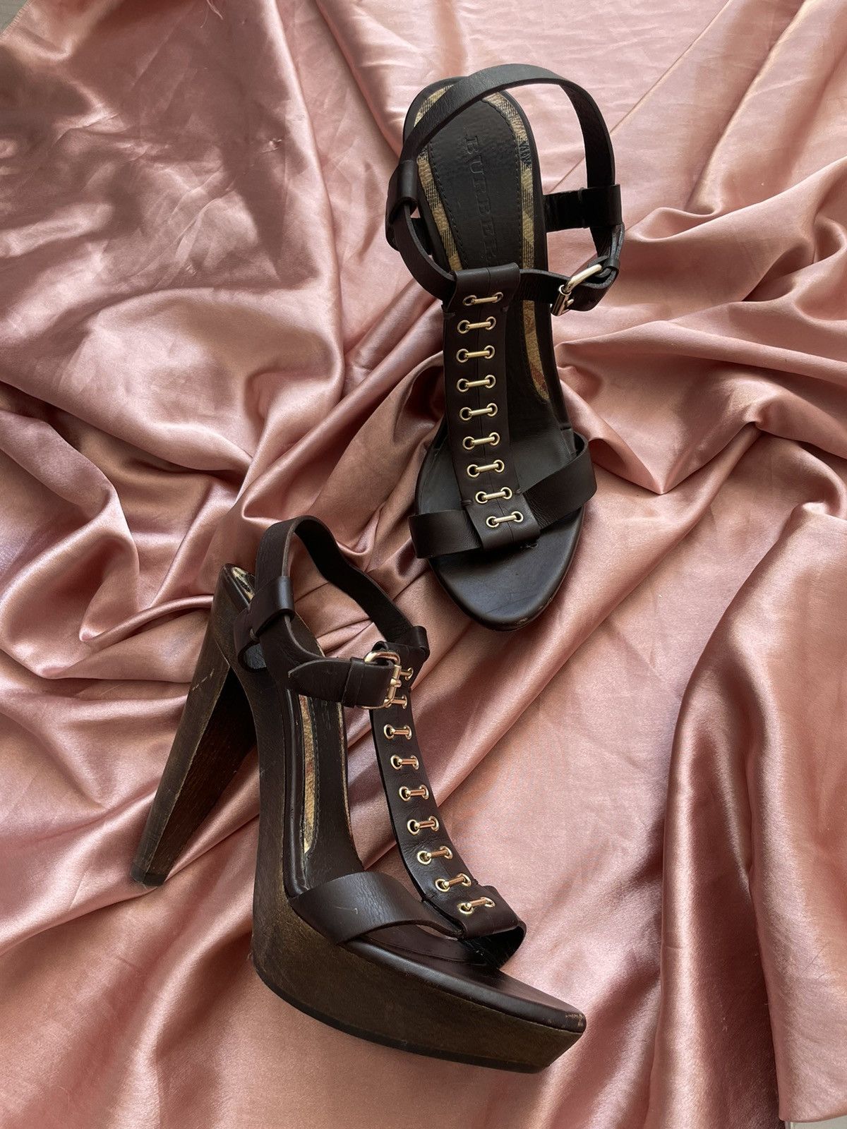 Burberry Burberry heels Size US 7.5 / IT 37.5 - 15 Thumbnail