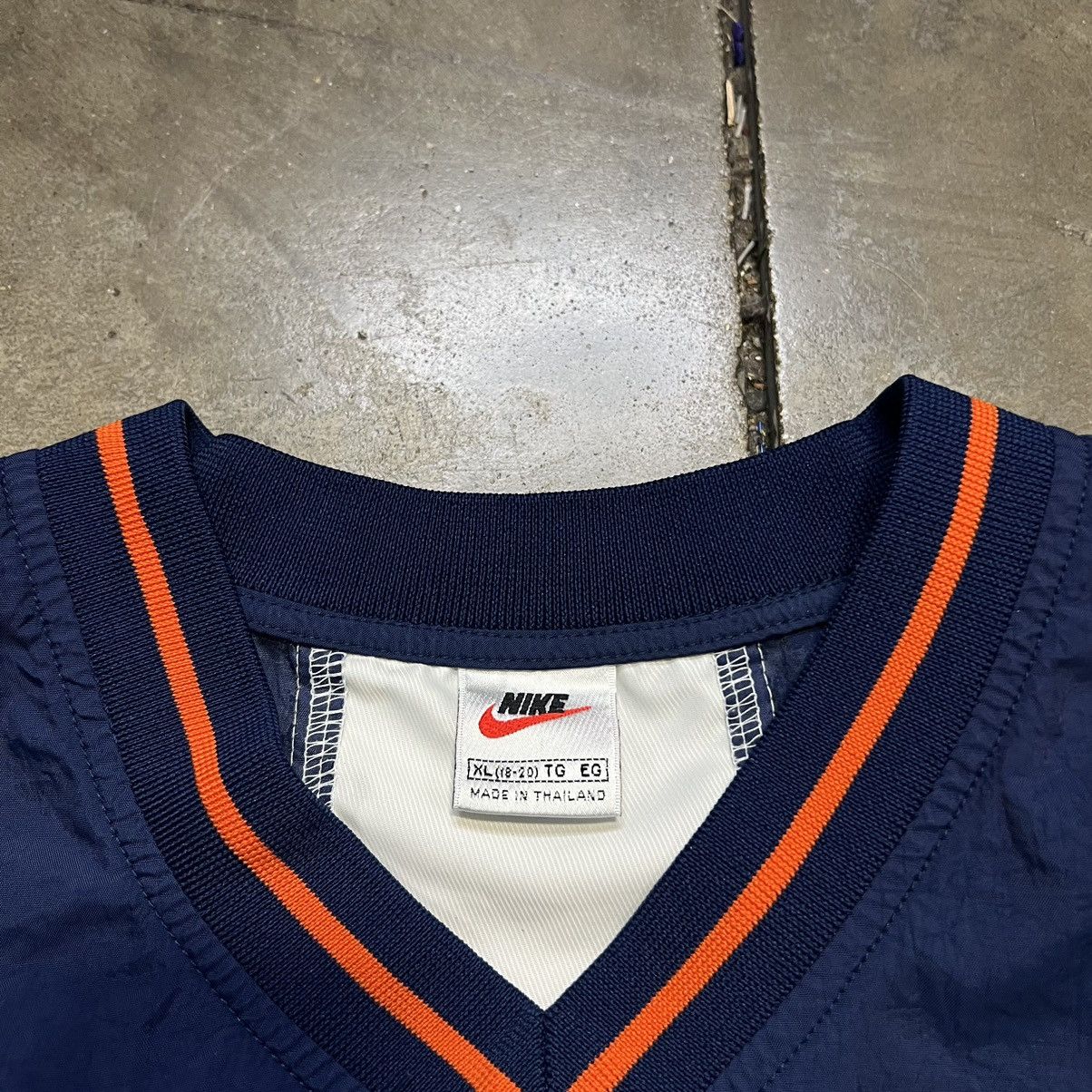 Nike × Vintage Vintage 90s Nike Windbreaker Jacket Mini Center Swoosh Boxy Size US XL / EU 56 / 4 - 8 Thumbnail