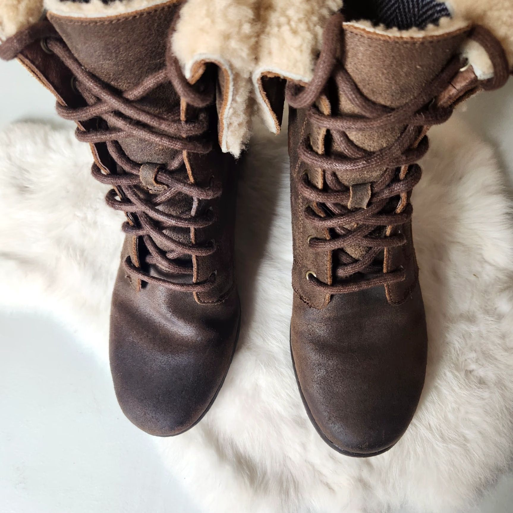 Ugg UGG Uptown Zea Brown Leather & Shearling Wedge Boots Women Size US 9 / IT 39 - 4 Thumbnail