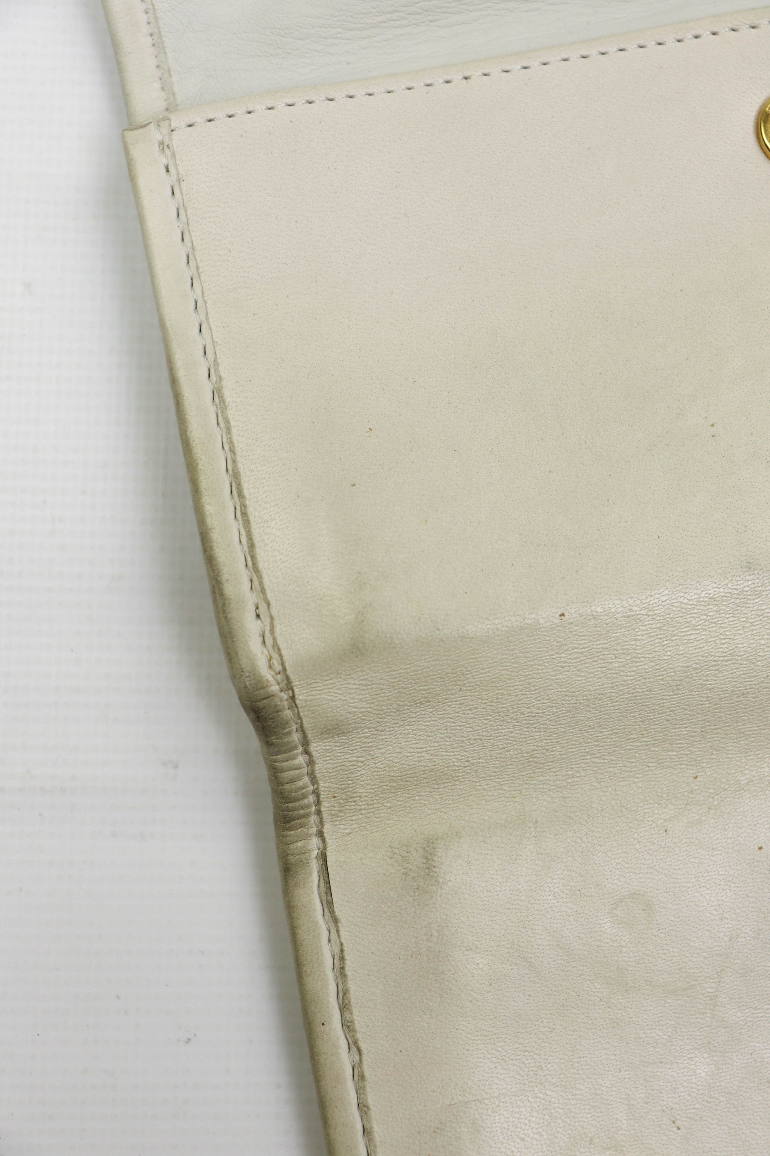 Armani Y2k Vintage Armani Exchange Distressed White Leather Wallet Size ONE SIZE - 7 Thumbnail