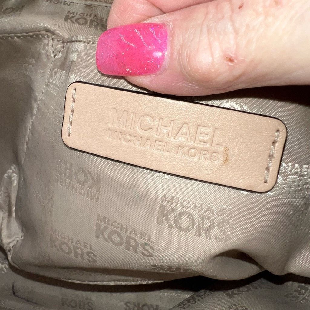 Michael Kors Michael Kors Orange Logo Top Handle Bag/Crossbody Bag and Wa Size ONE SIZE - 11 Thumbnail