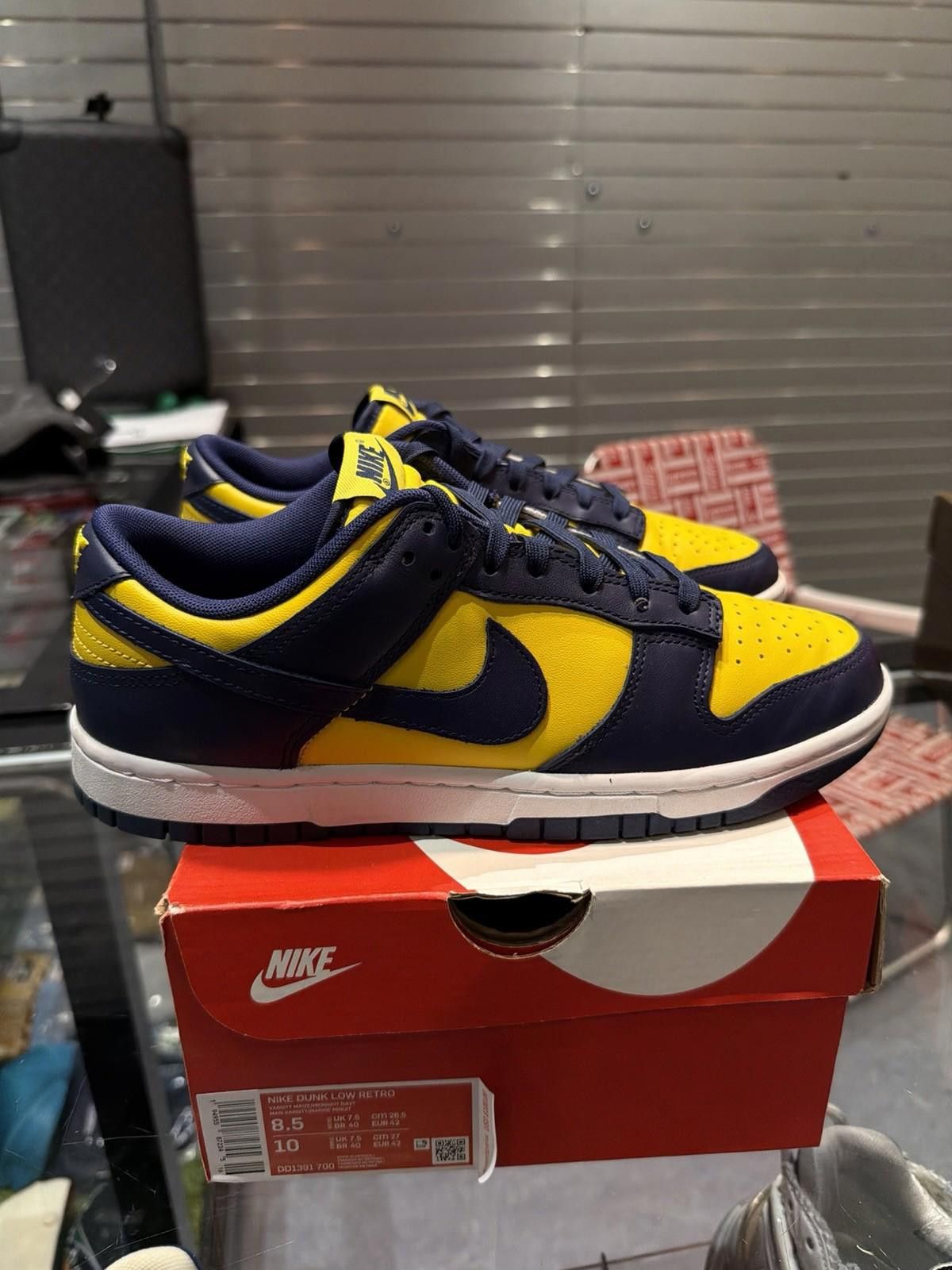Nike Size 8.5 - Nike Dunk Low Michigan 2021 (DD1391 700) Size US 8.5 / EU 41-42 - 4 Thumbnail