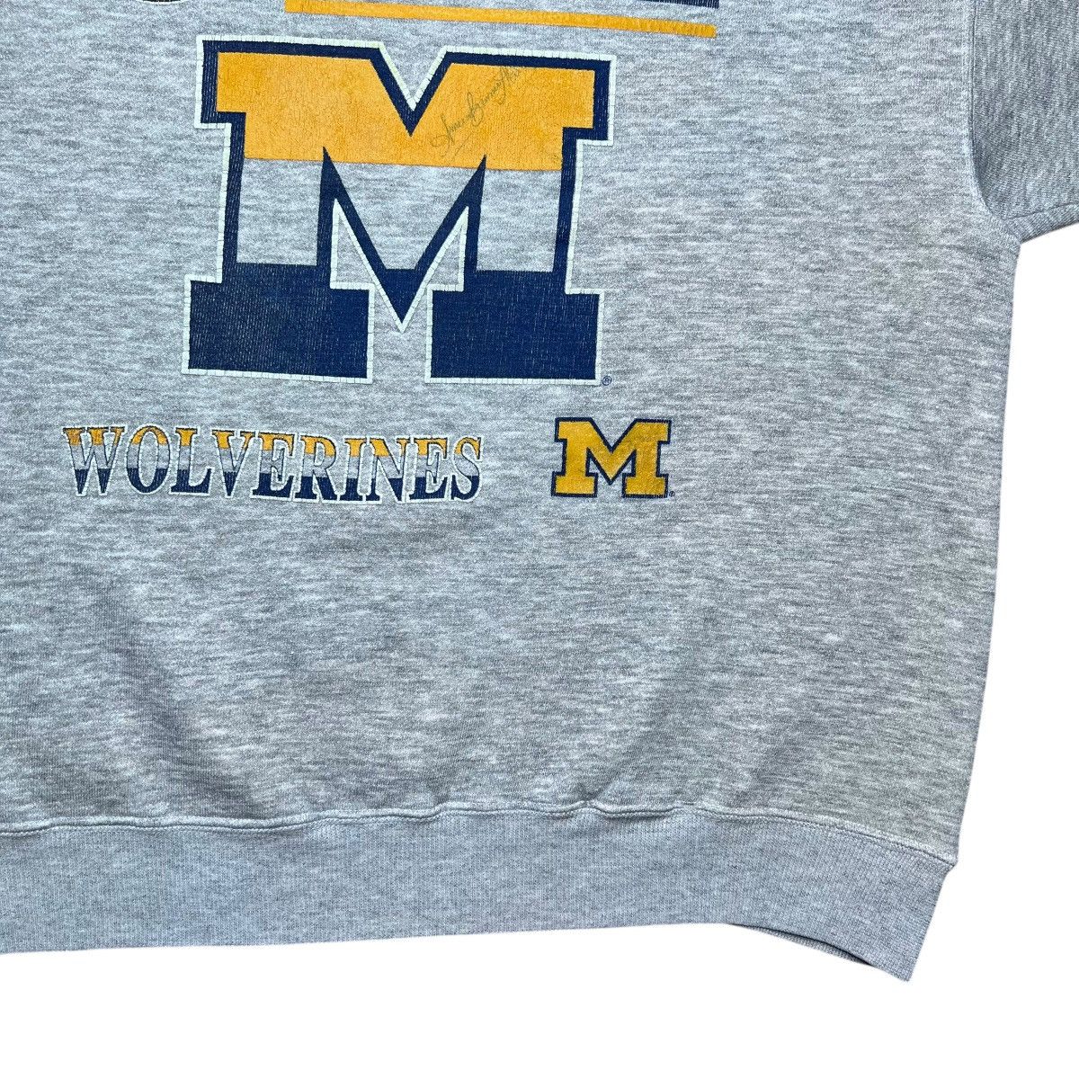 NCAA Vintage 1990s NCAA Michigan Wolverines Spell Out Sweatshirt Size US L / EU 52-54 / 3 - 6 Thumbnail
