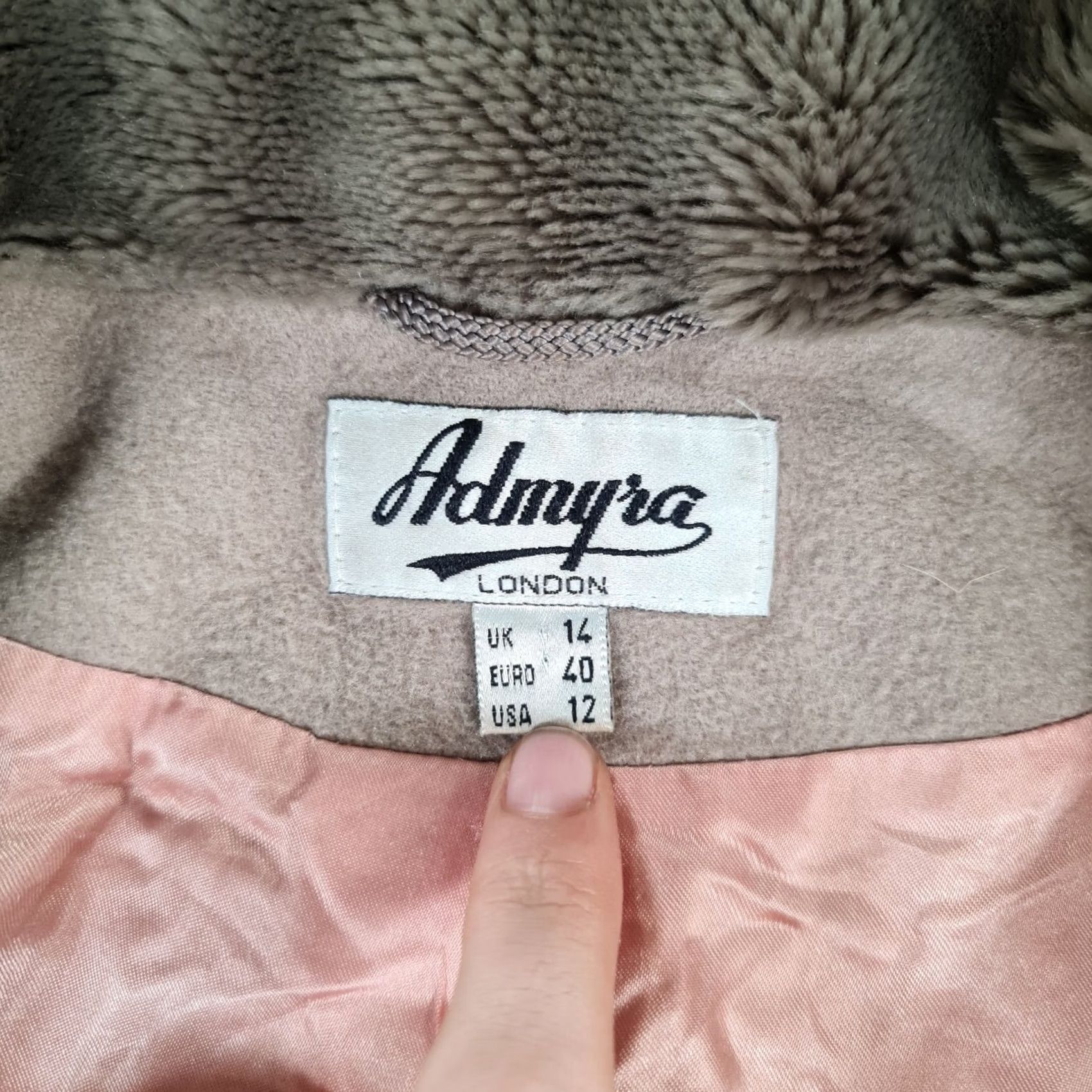 Vintage ADMYRA London Womens Coat Beige 14 UK Wool Cashmere Faux Fur Trim Overcoat Vintage Mens? No, Womens. Size XL / US 12-14 / IT 48-50 - 3 Thumbnail