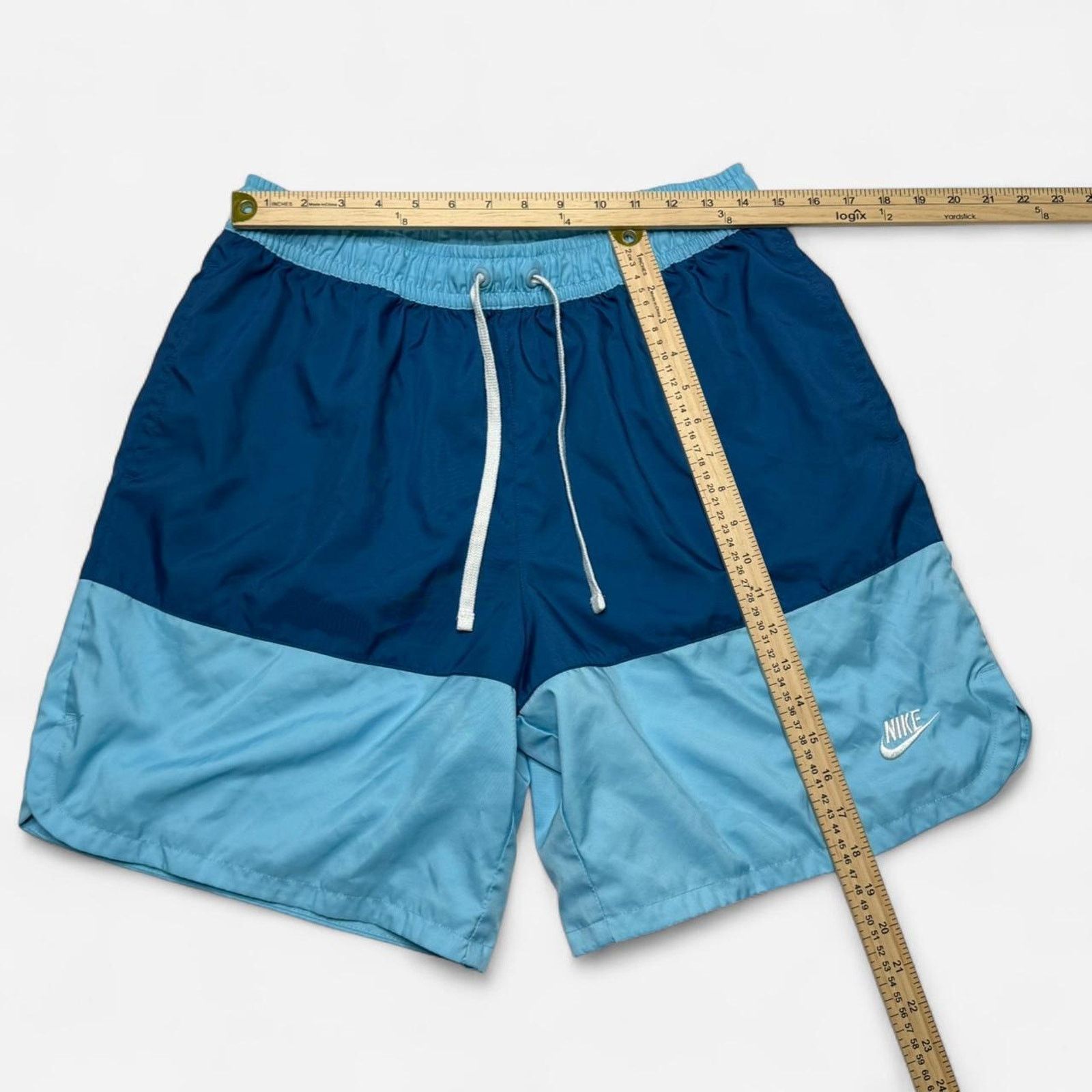 Nike Nike Two Tone Blue Swim Trunks Mesh Lined Size Large Size US 41 - 6 Thumbnail