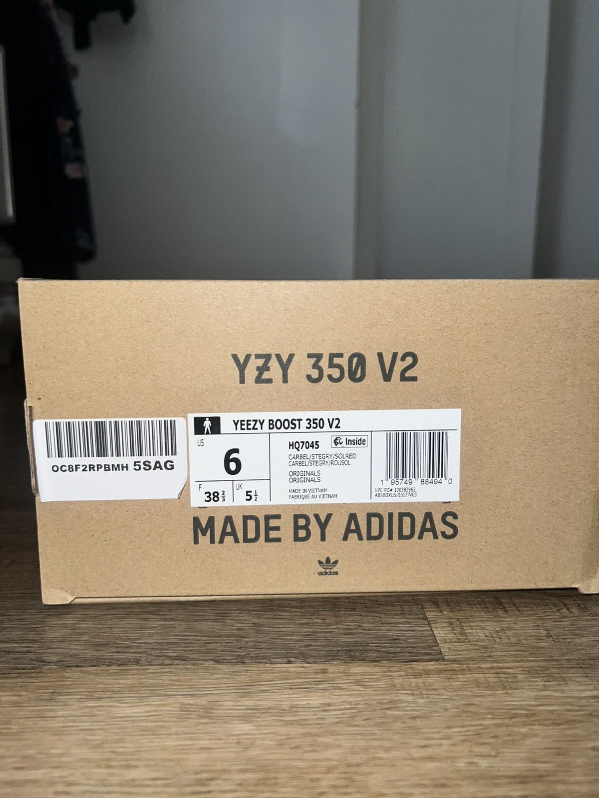 Yeezy Yeezy Boost 350 V2 Size US 6 / EU 39 - 8 Thumbnail