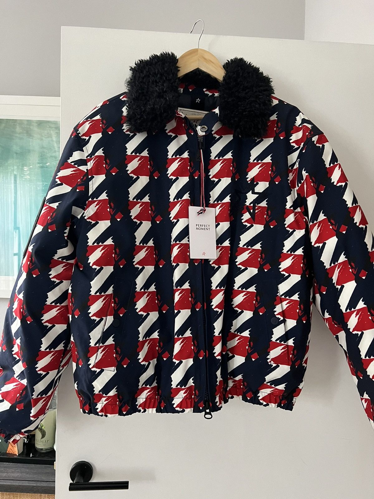 Perfect Moment Paradise insulated bomber Size US M / EU 48-50 / 2 - 1 Thumbnail