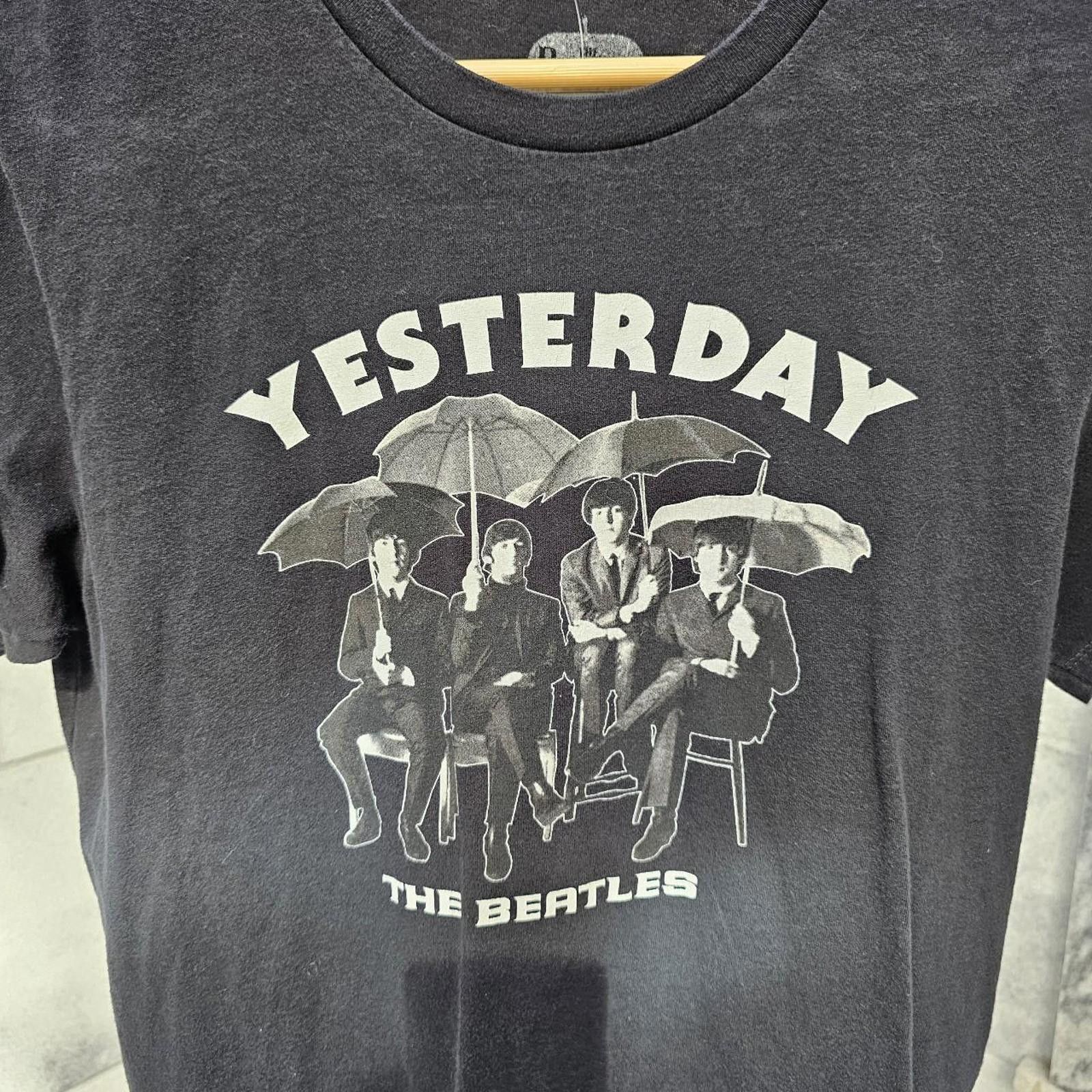 Other Women's Yesterday Beatles Black and White Small T-shirt Size S / US 4 / IT 40 - 2 Thumbnail