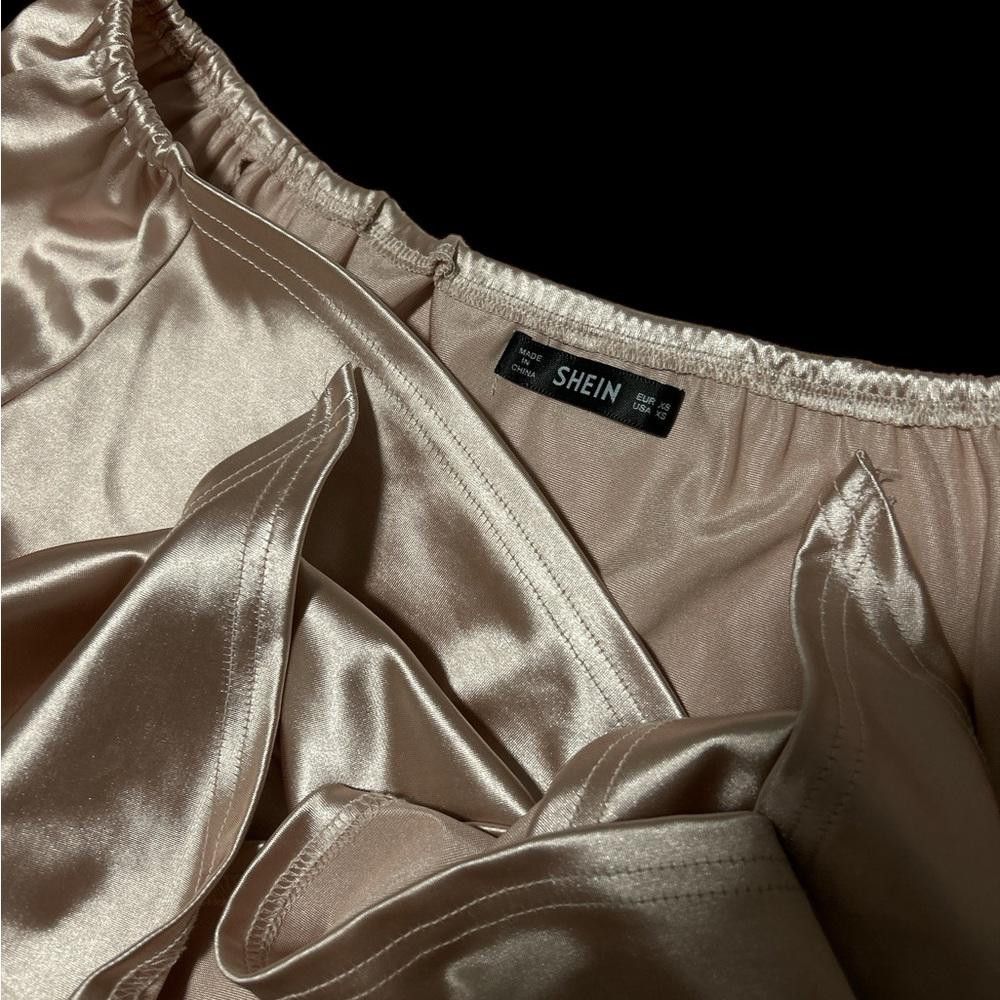 Shein SHEIN Champagne Satin Tie-Front Crop Top Size S / US 4 / IT 40 - 4 Thumbnail