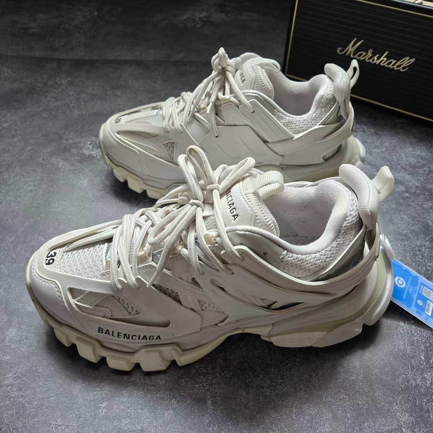 Balenciaga Balenciaga White Lowtop Sneakers 39 Men Size US 6.5 / EU 39-40 - 1 Thumbnail