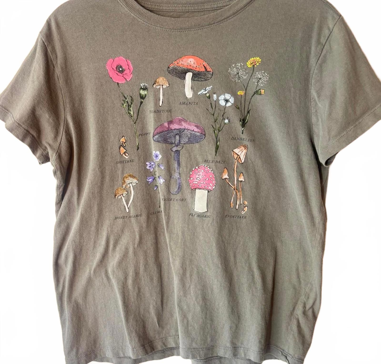 Unknown London Cute Mushroom and Flower Graphic T-Shirt Size S / US 4 / IT 40 - 1 Thumbnail