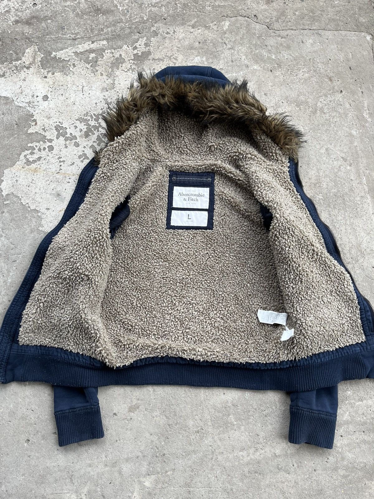 Abercrombie & Fitch Japanese Abercrombie Fitch Fur Faux Faded Y2K Zip Hoodie Size US L / EU 52-54 / 3 - 3 Thumbnail