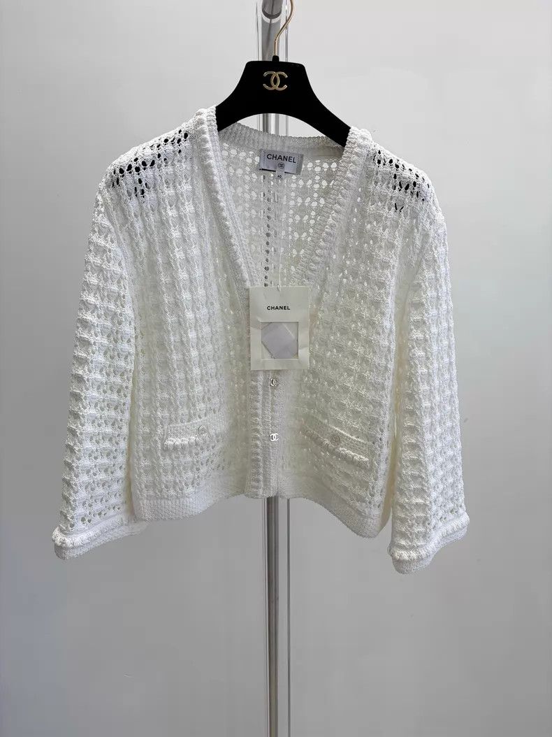Chanel Chanel White hollow knitted cardigan coat Size S / US 4 / IT 40 - 1 Thumbnail