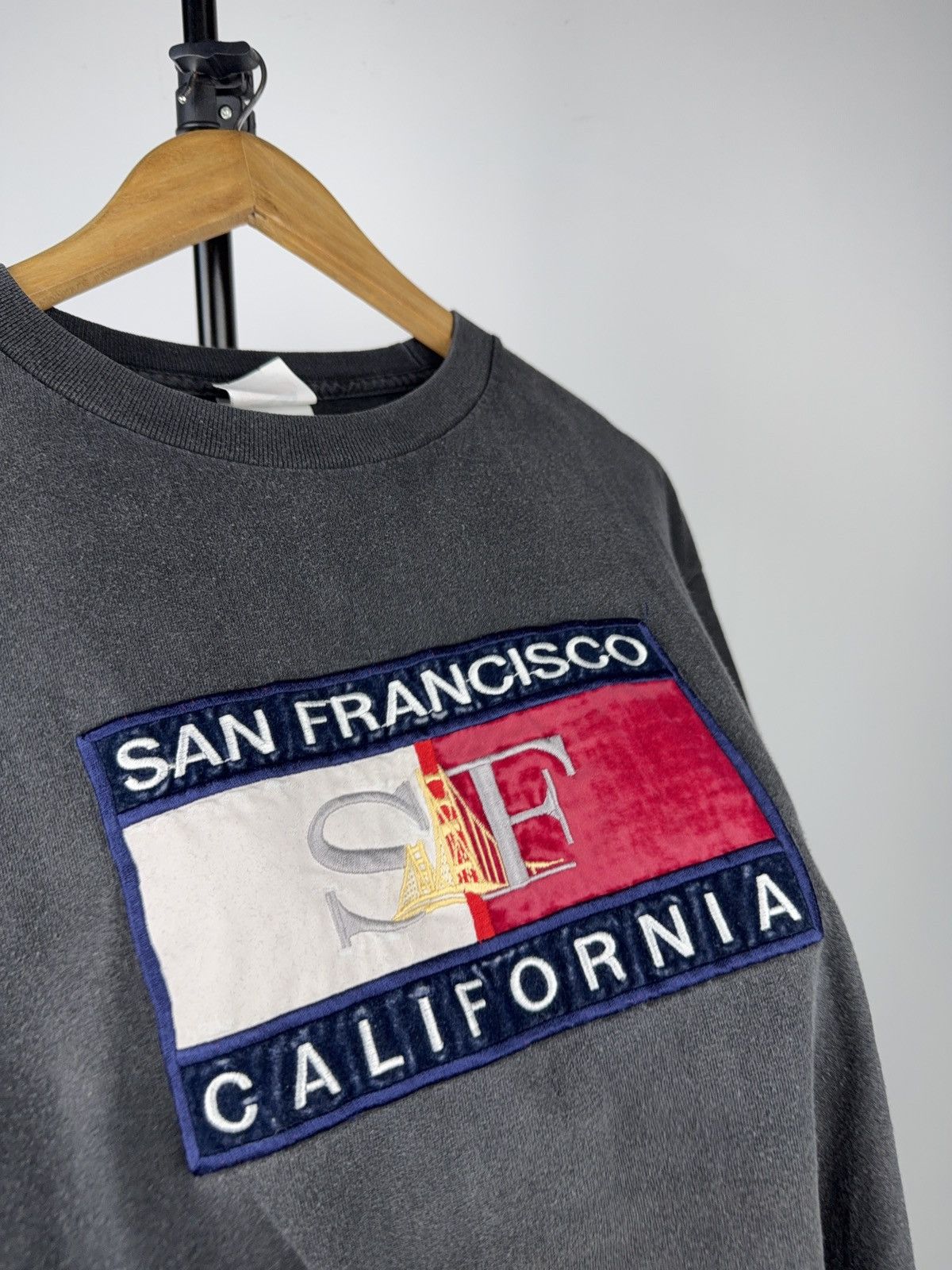 Vintage 90s Vintage San Francisco California Embroidered T Shirt USA Size US L / EU 52-54 / 3 - 6 Thumbnail