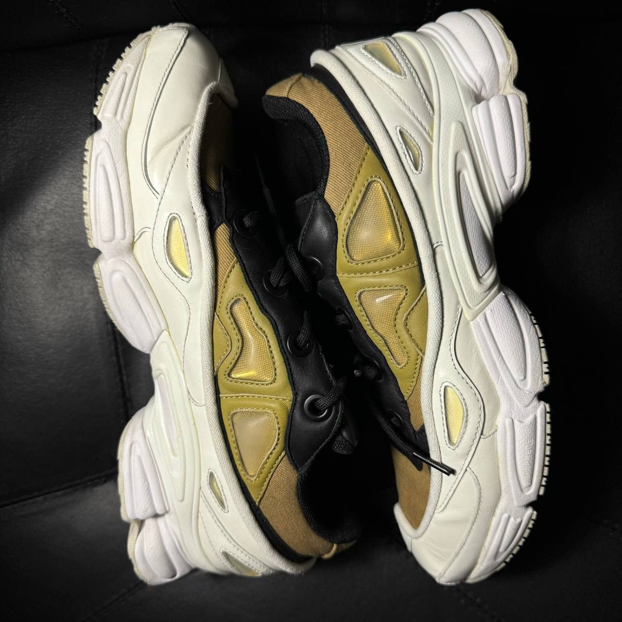 Raf Simons 10us Adidas Raf Simons Ozweego Cream white Khaki Size US 10 / EU 43 - 6 Thumbnail