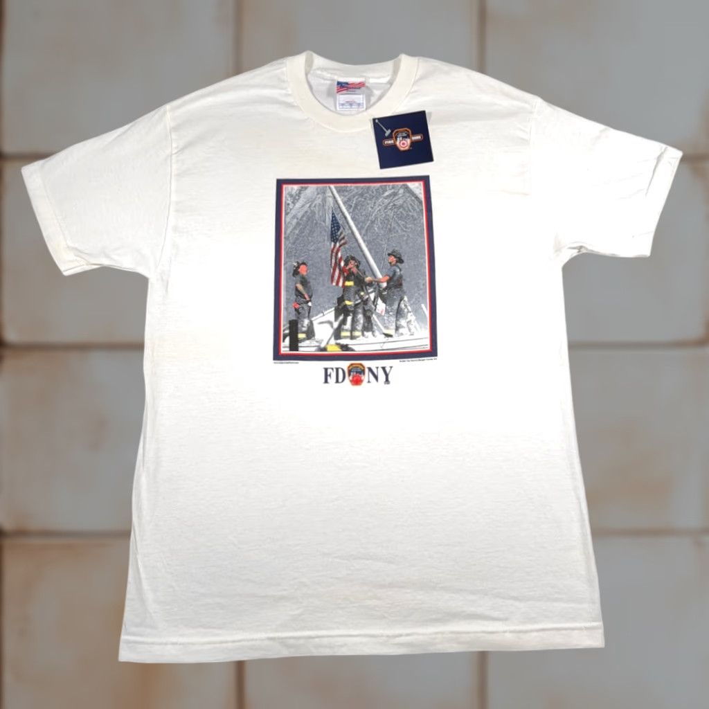 Vintage VINTAGE Murina FDNY Shirt Adult LARGE White Fire Department Flag 911 USA Deadstock Y2K Shirt Size US L / EU 52-54 / 3 - 1 Thumbnail