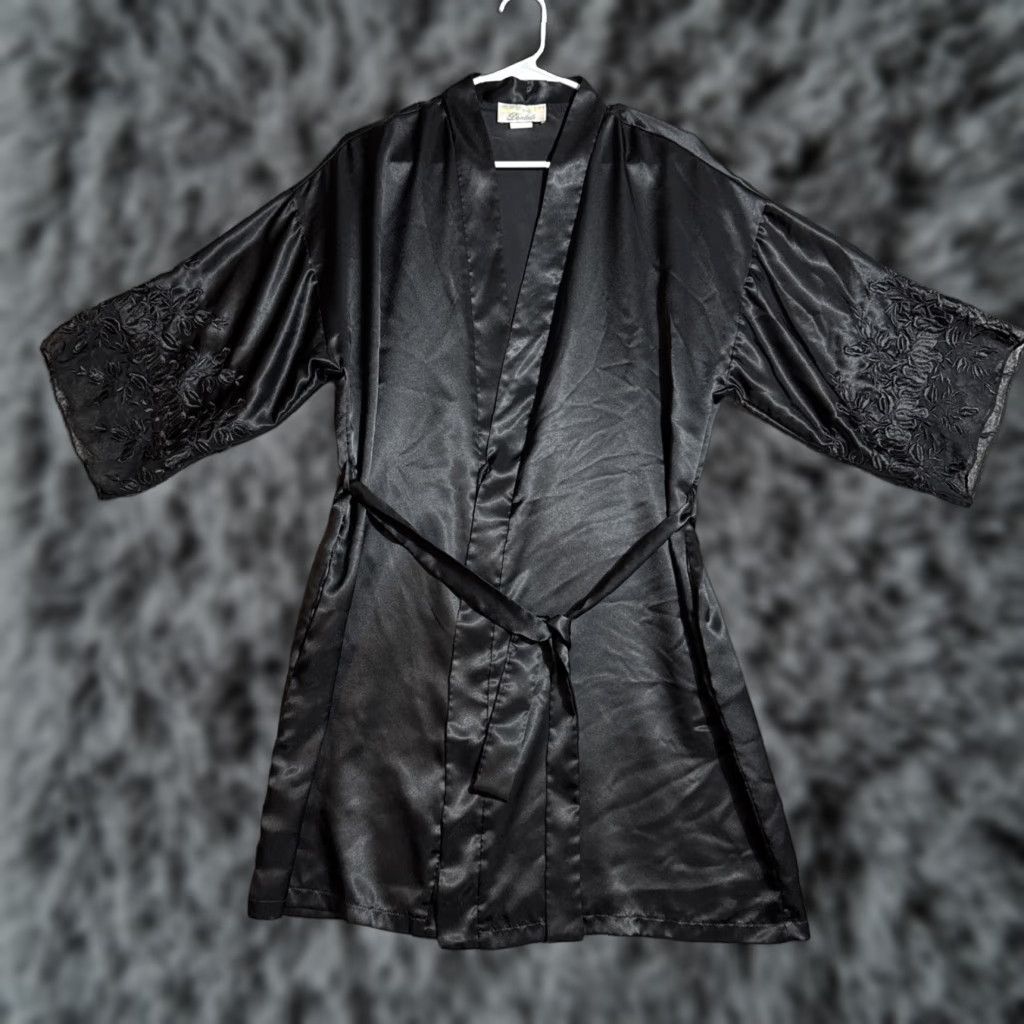 Vintage VINTAGE Dentelle Robe Kimono 80s Satin Black Embroidered Long Sleeve Belted USA Women Medium Size ONE SIZE - 1 Thumbnail
