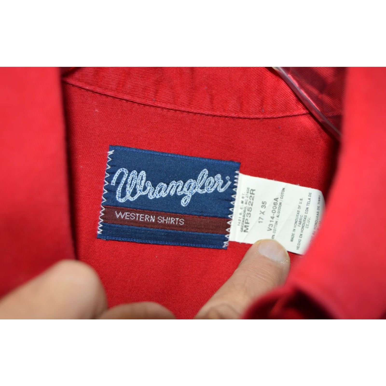 Wrangler Wrangler Western Red Button Down Shirt 17 35 Cotton Mens Regular Solid Red Button-Down Shirt Western 17 35 Cotton Size US XL / EU 56 / 4 - 4 Thumbnail