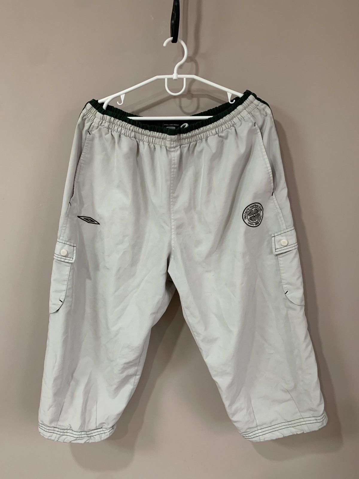 Umbro Vintage Glasgow Celtic Umbro soccer breeches shorts Size US 34 / EU 50 - 1 Thumbnail