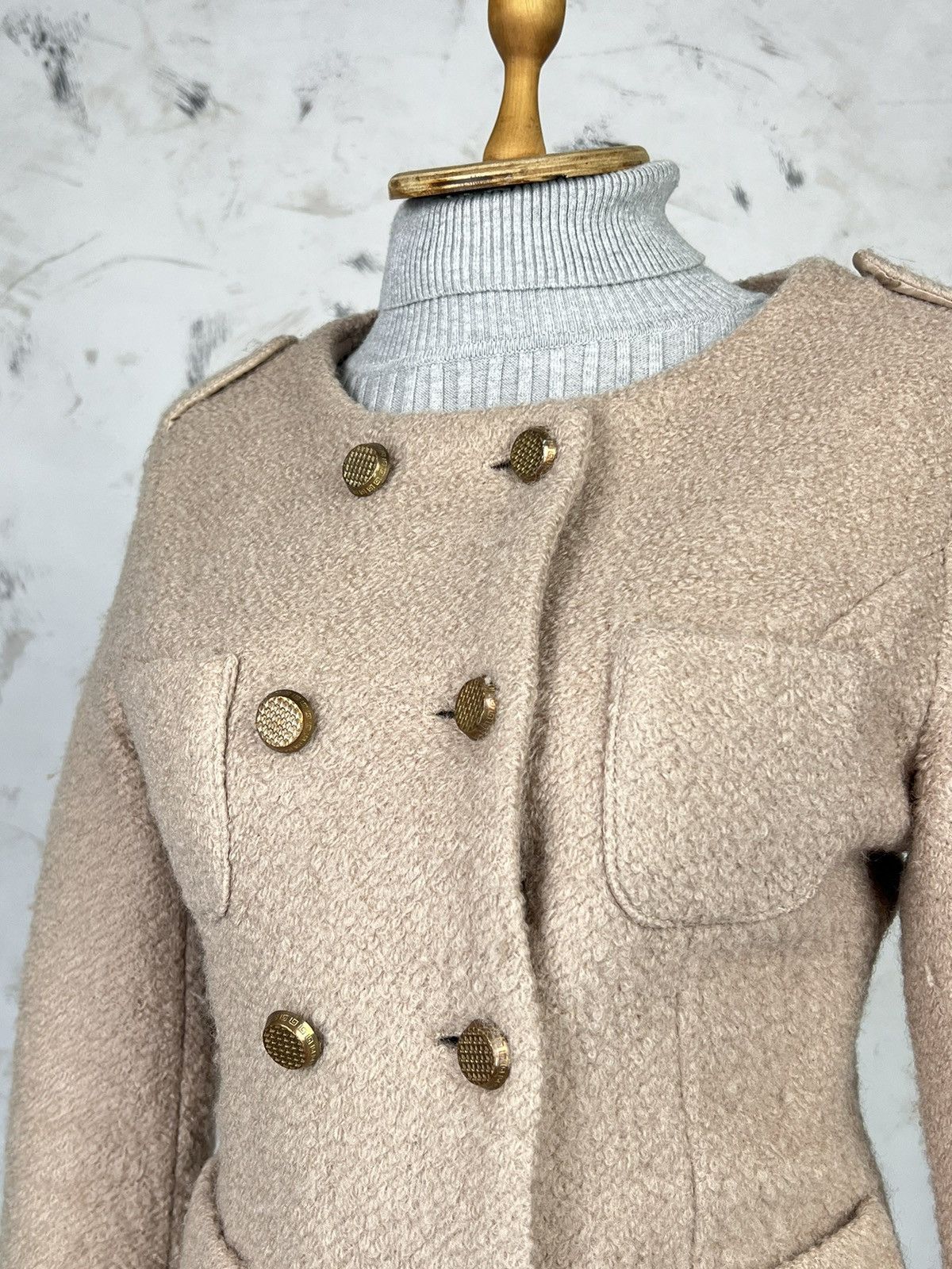 Max Mara Vintage Max Mara Beige Wool Blazer Coat Jacket Size S - M Size M / US 6-8 / IT 42-44 - 3 Thumbnail