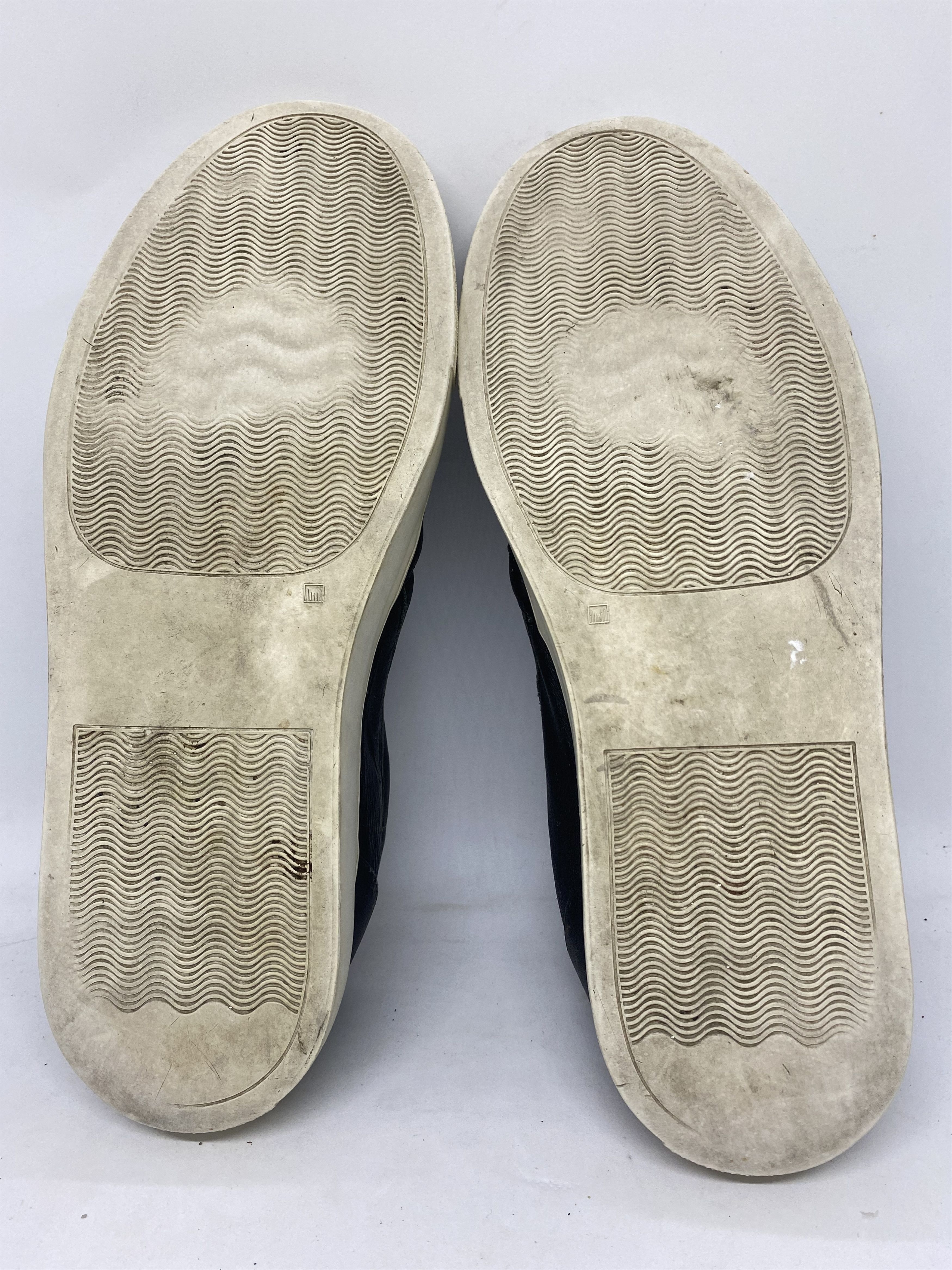 Givenchy Givenchy pervert 17 slip on sneakers Size US 7 / EU 40 - 9 Thumbnail