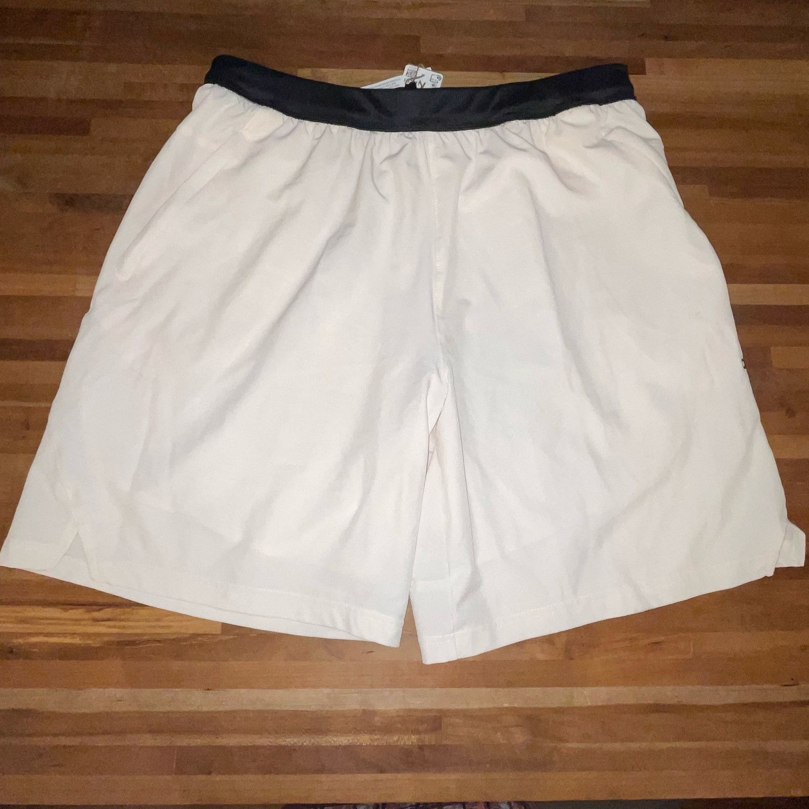 Adidas Adidas Men's Axis 3.0 Woven Shorts M cream Size US 32 / EU 48 - 5 Thumbnail