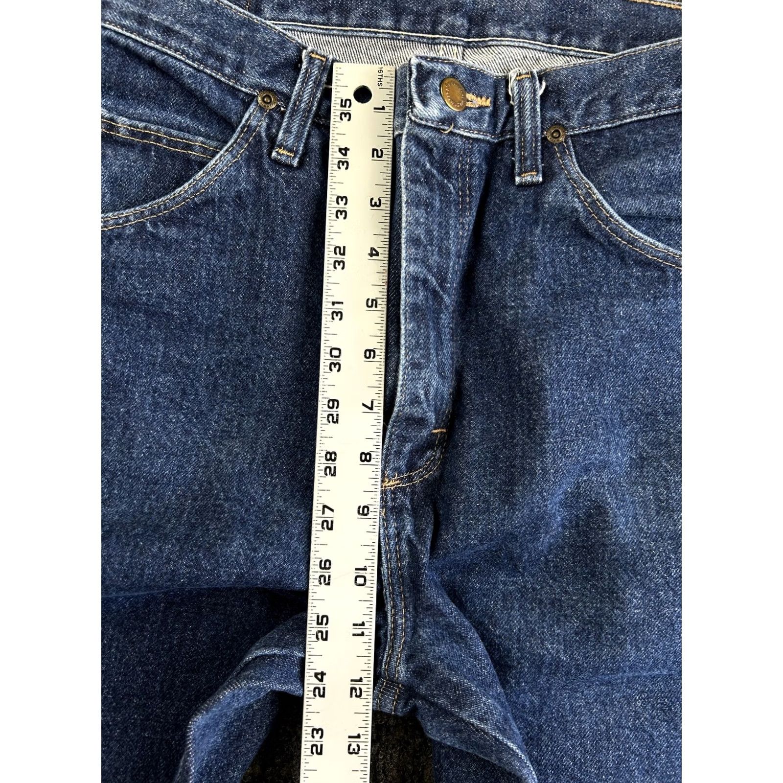 Wrangler VINTAGE Wrangler Jeans Regular Fit 33 x 34 Blue Denim 96501MR Work Cowboy Jeans Men Regular 33 Blue Denim Size US 33 - 7 Thumbnail