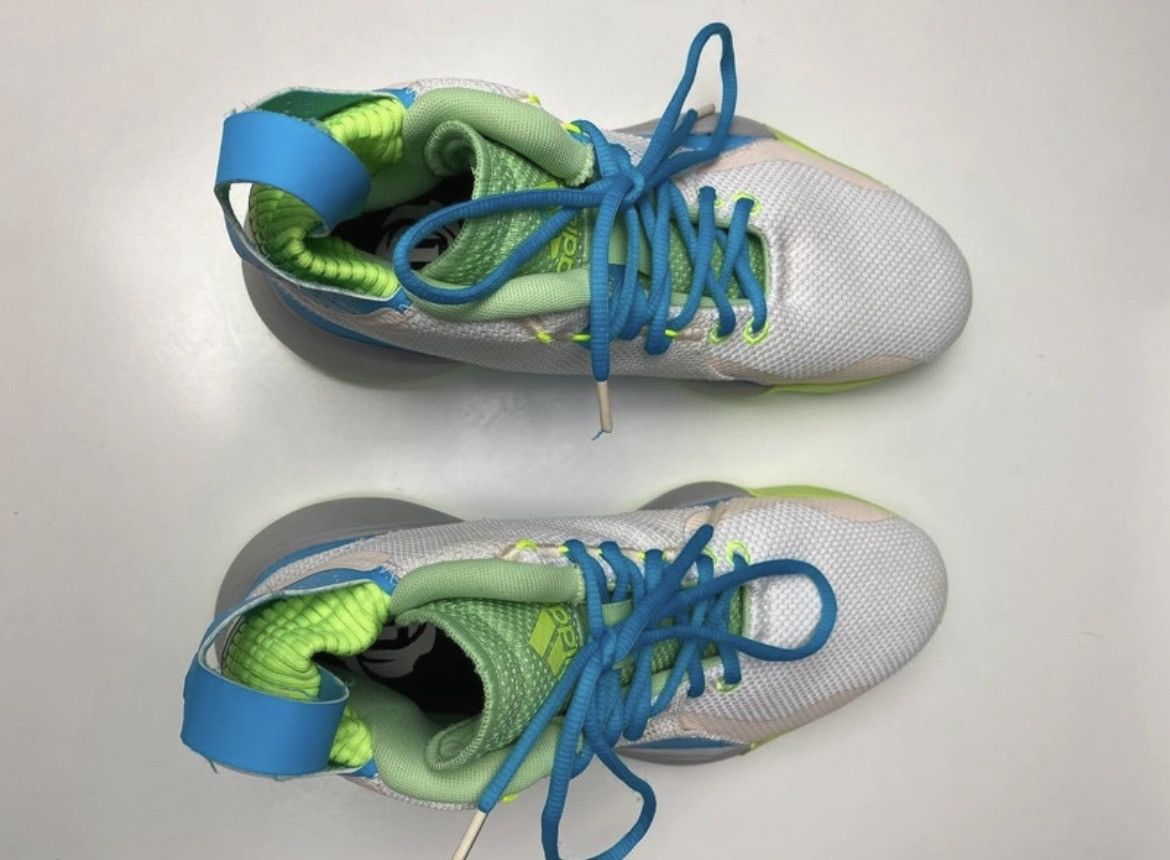 Adidas adidas D Rose 773 Signal S Size US 9 / EU 42 - 9 Thumbnail