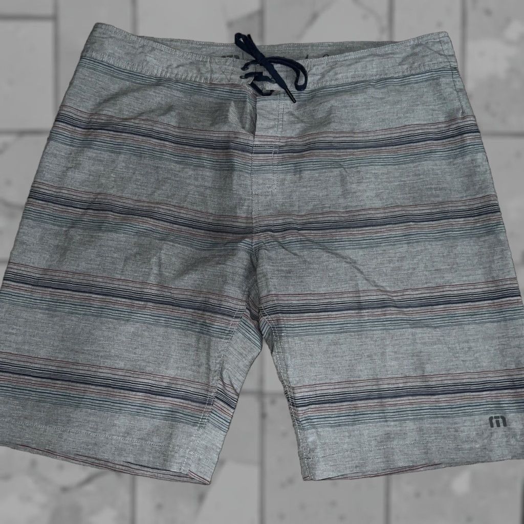 TravisMathew Travis Mathew Gray Striped Board Shorts Mens Size 38 Size US 38 / EU 54 - 1 Thumbnail