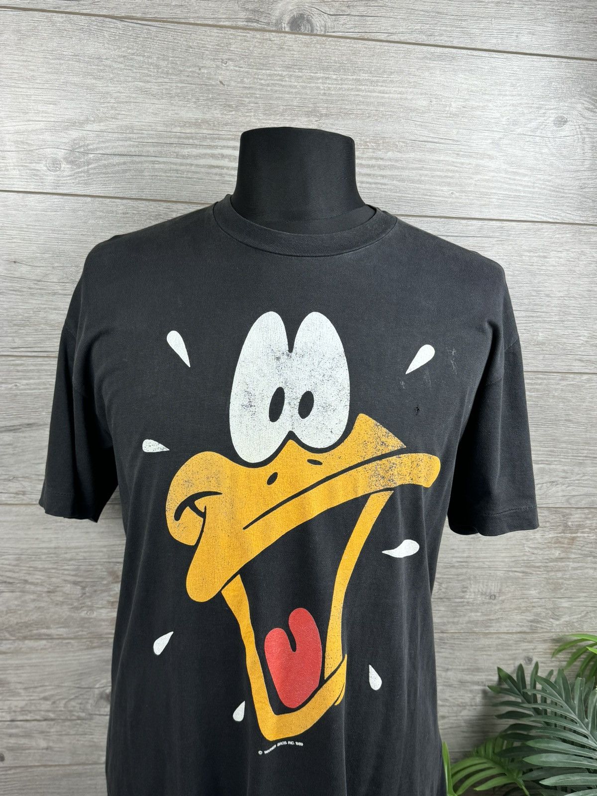 Other Vintage 1989 Daffy Duck Big Face Shirt Black Short Sleeve Size US XL / EU 56 / 4 - 1 Thumbnail