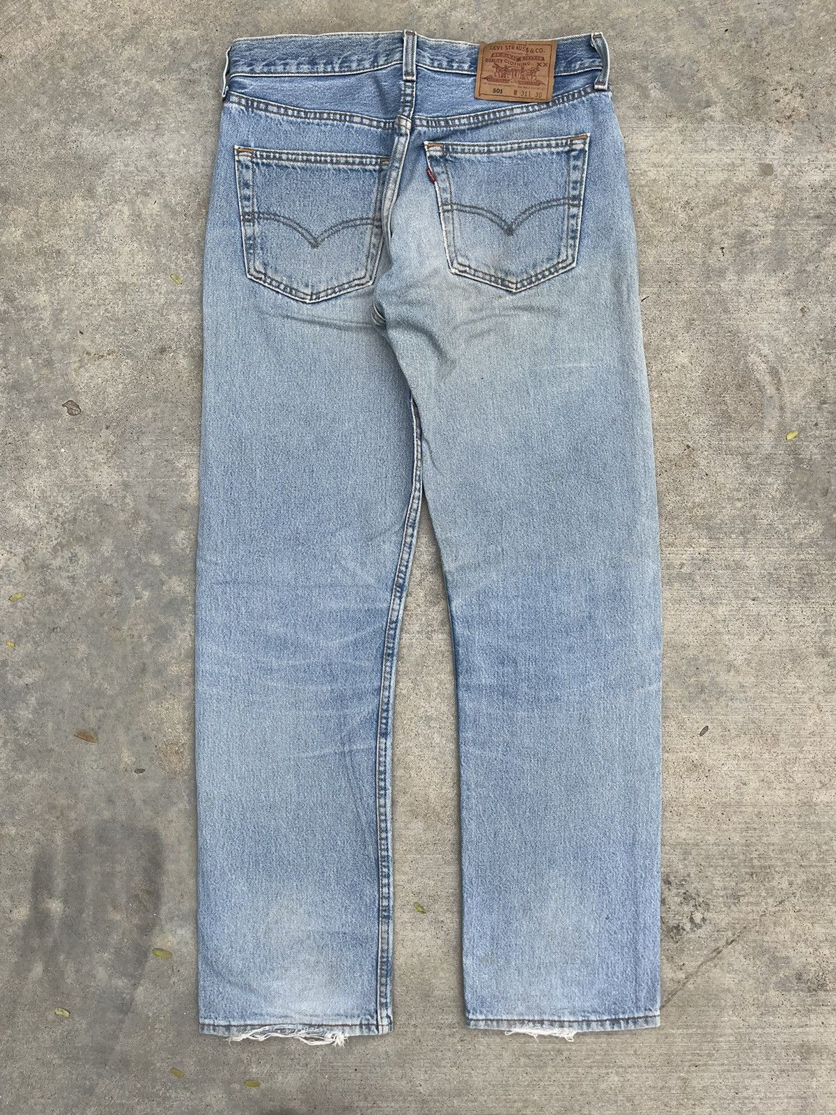 Levi's × Vintage VINTAGE LEVI’S 501 FADED LIGHT BLUE JEANS Size US 31 - 2 Thumbnail