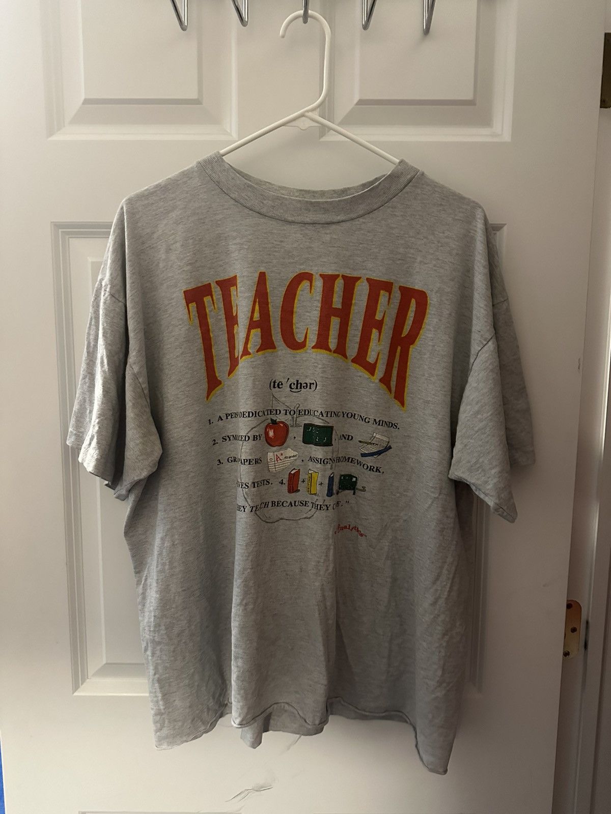 Vintage Vintage 80s TEACHER Def-i-ni-tion Tee Size US XL / EU 56 / 4 - 1 Thumbnail
